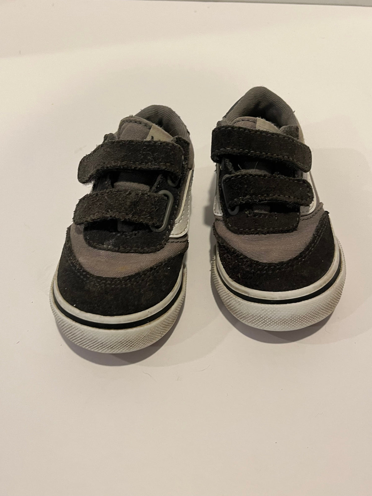 #70 Boys 5 Toddler Vans