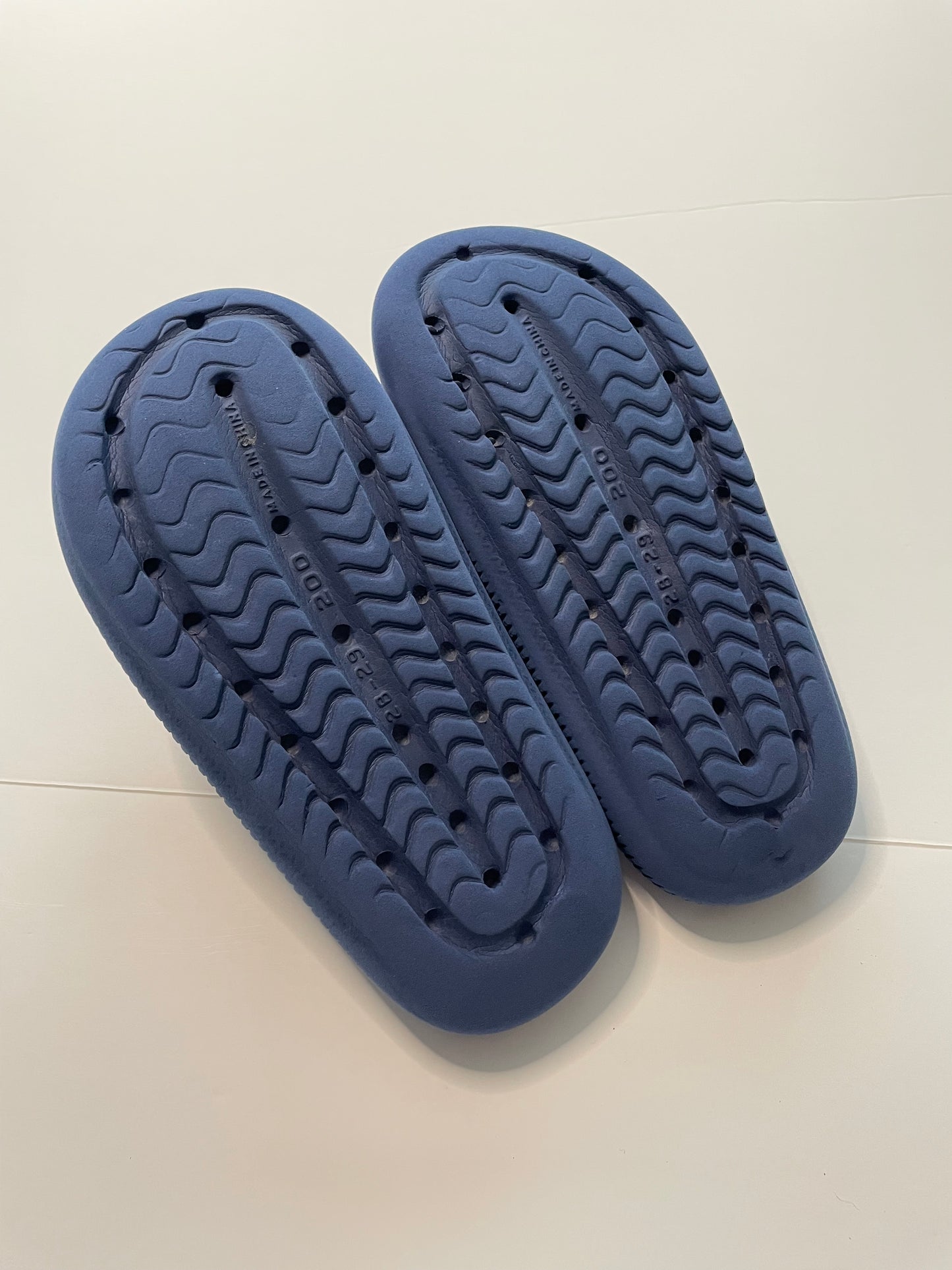 #121 Boys (Fit Like) 11/12C Slip on House Shoes, Used Indoors Only, EUC