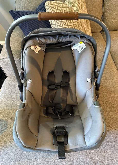 Seller #79 | Nuna Pipa Car Seat REDUCED