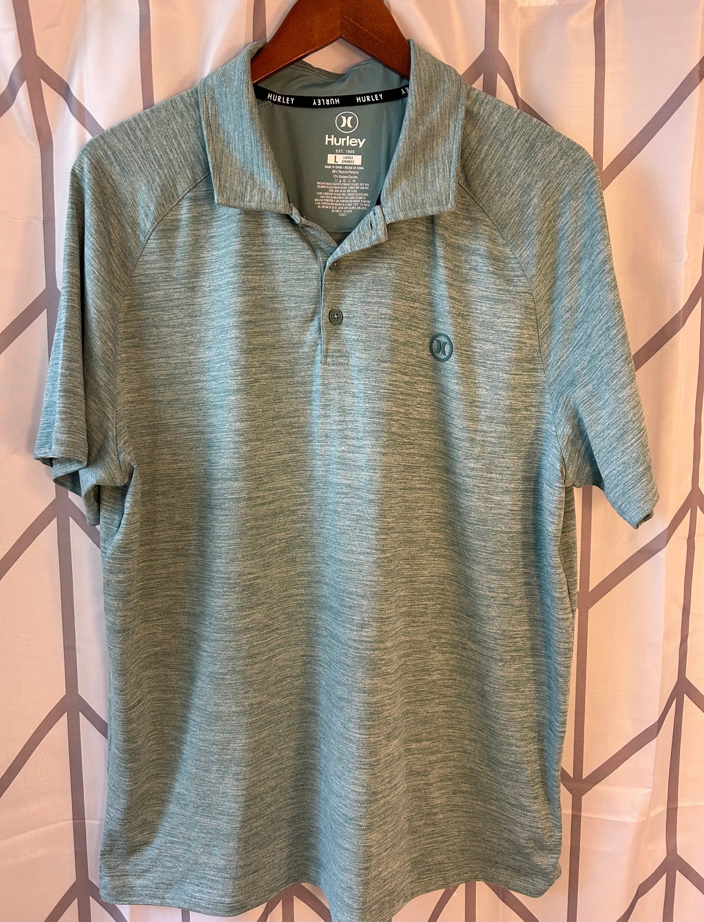 Reduced! Seller #18 Hurley Polo Men’s Large