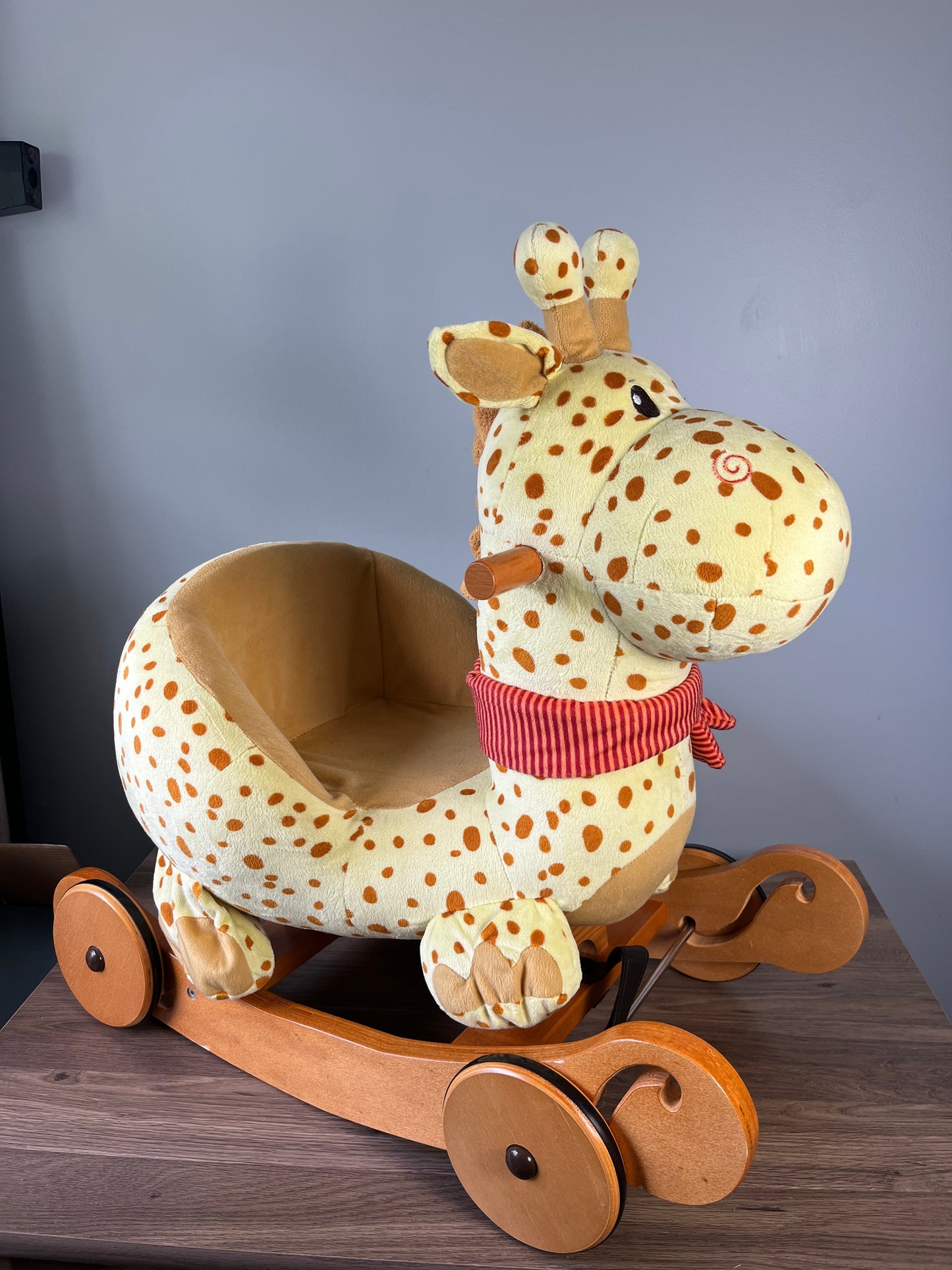 Seller#213 Toddler Giraffe Rocking Horse EUC!