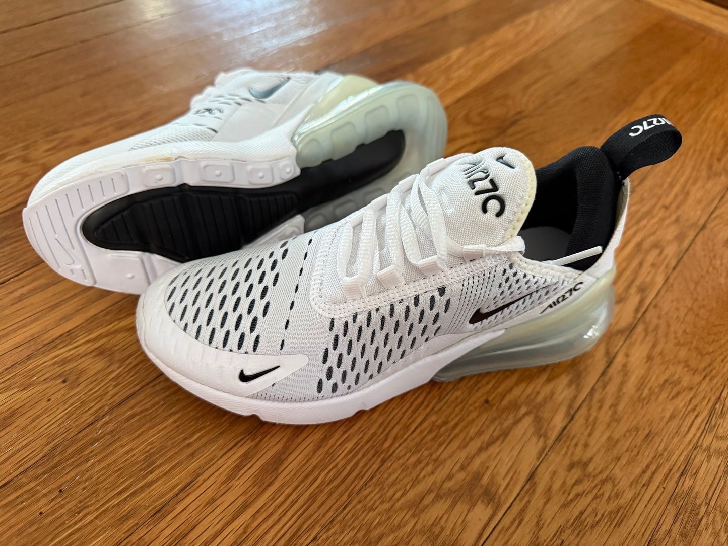 #41 | Women 6.5 | New! (No box) Nike Air Max 270 - retail $170