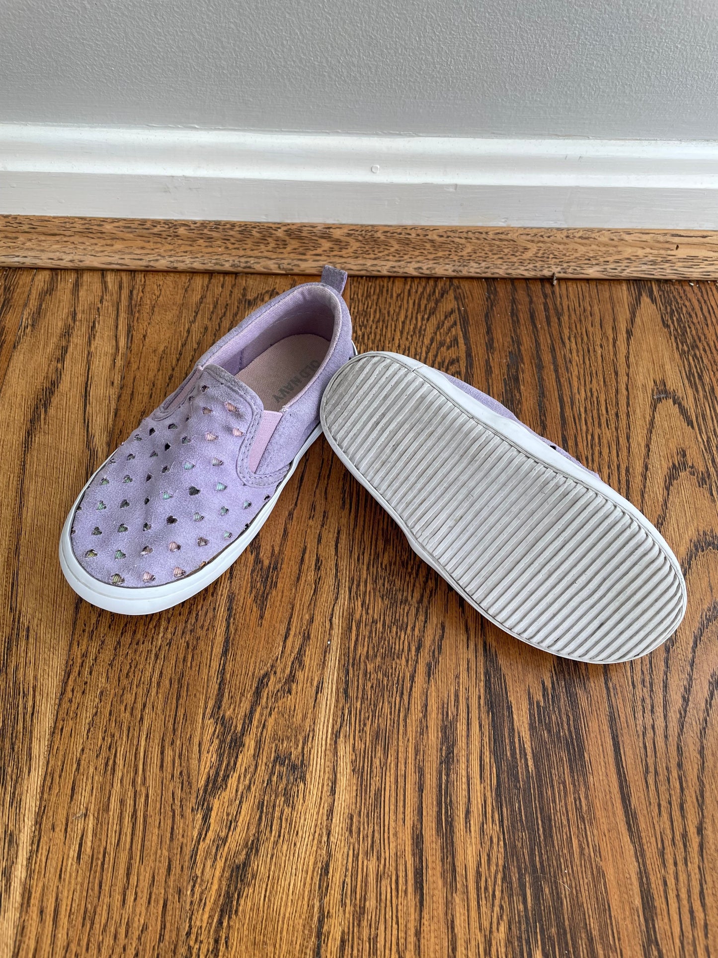 #103 • Girls • Size 8 • Old Navy • Purple rainbow heart slip ons