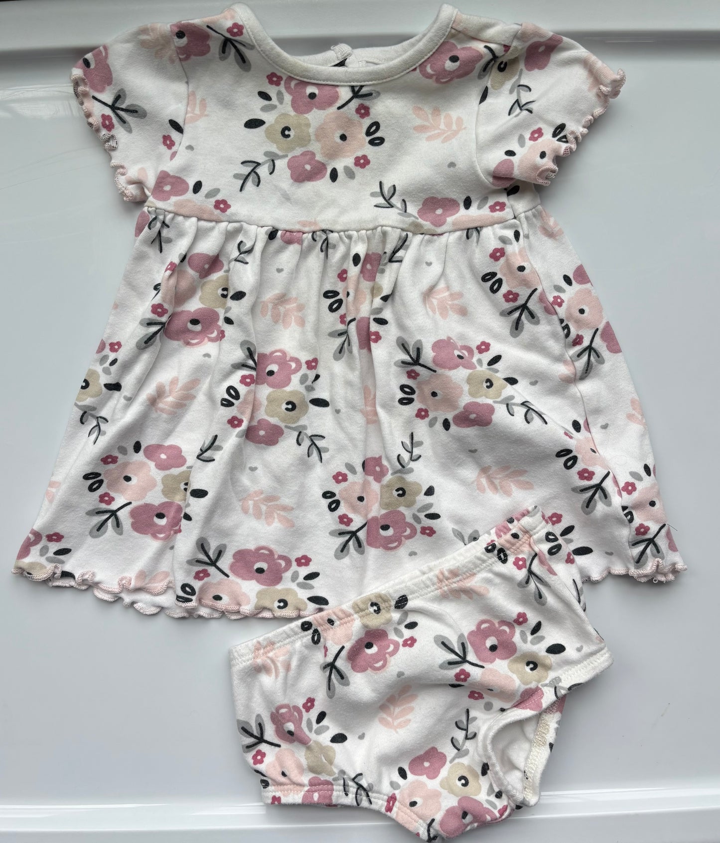 #122 Girls 6-9month Gerber Baby