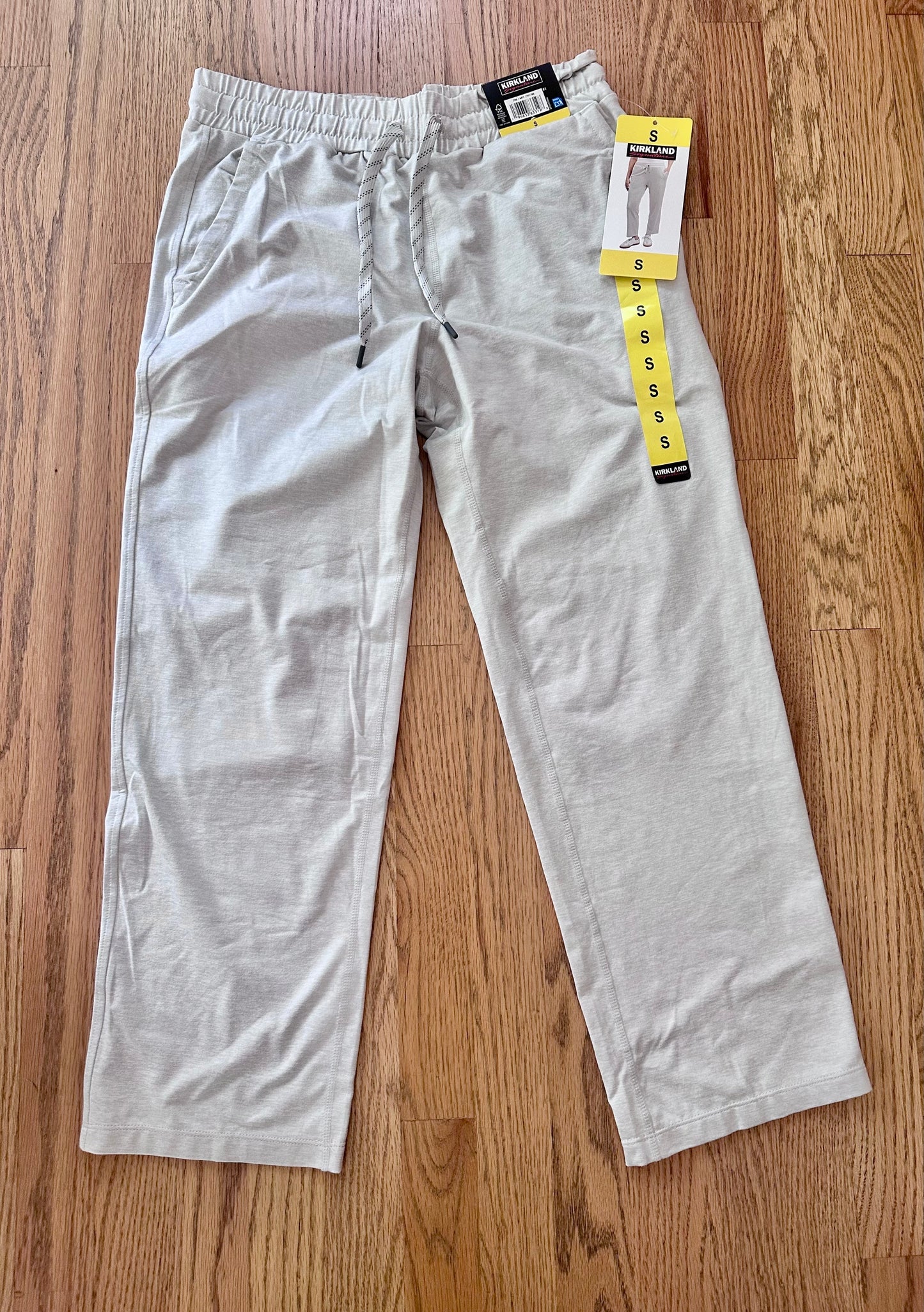 #108- Women’s, NEW, Kirkland Grey Lightweight Crop Pants- Size small