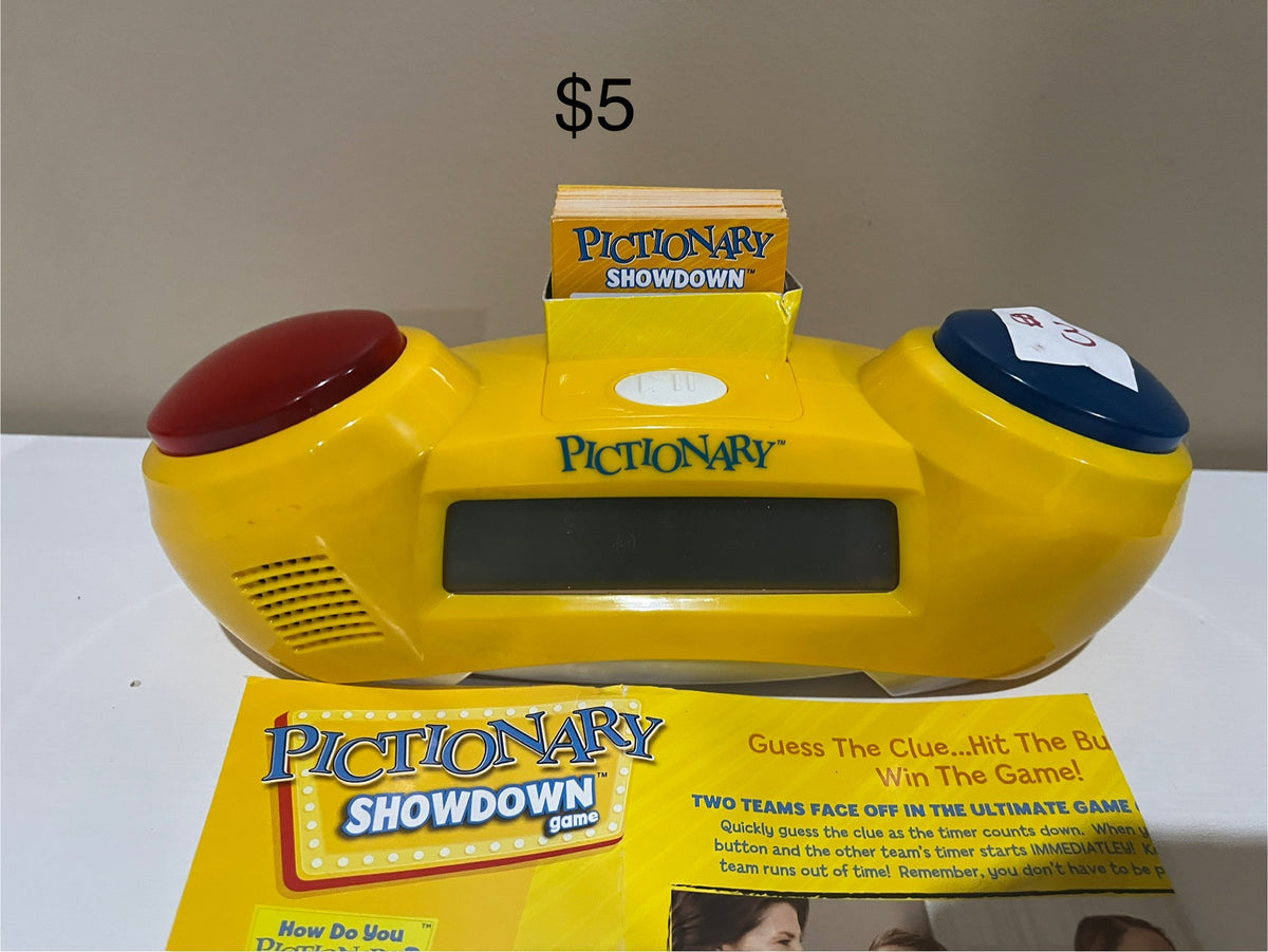 135 Pictionary showdown, still works, no missing pieces