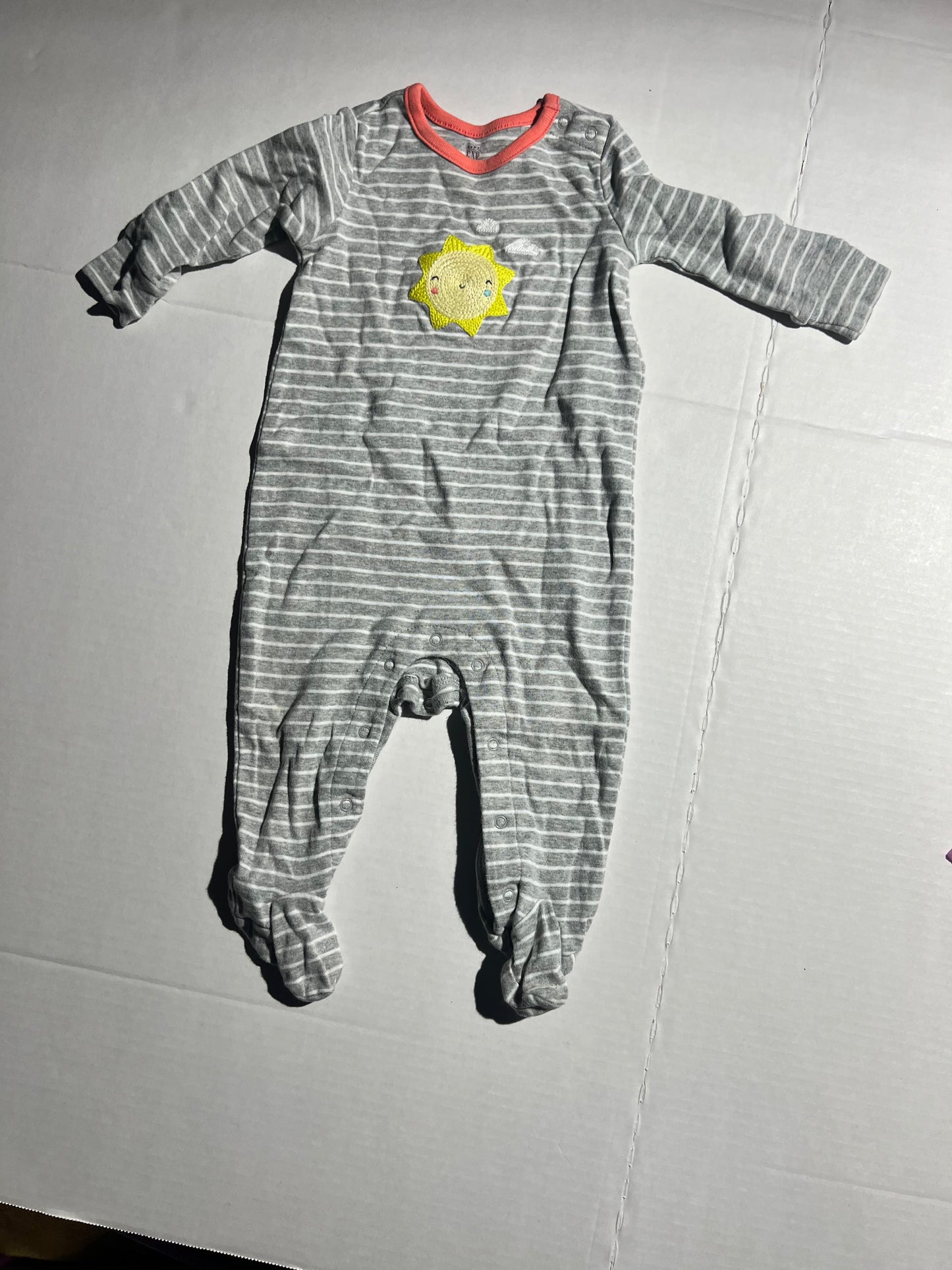 #100 Gender Neutral 12mo Baby Gap Romper