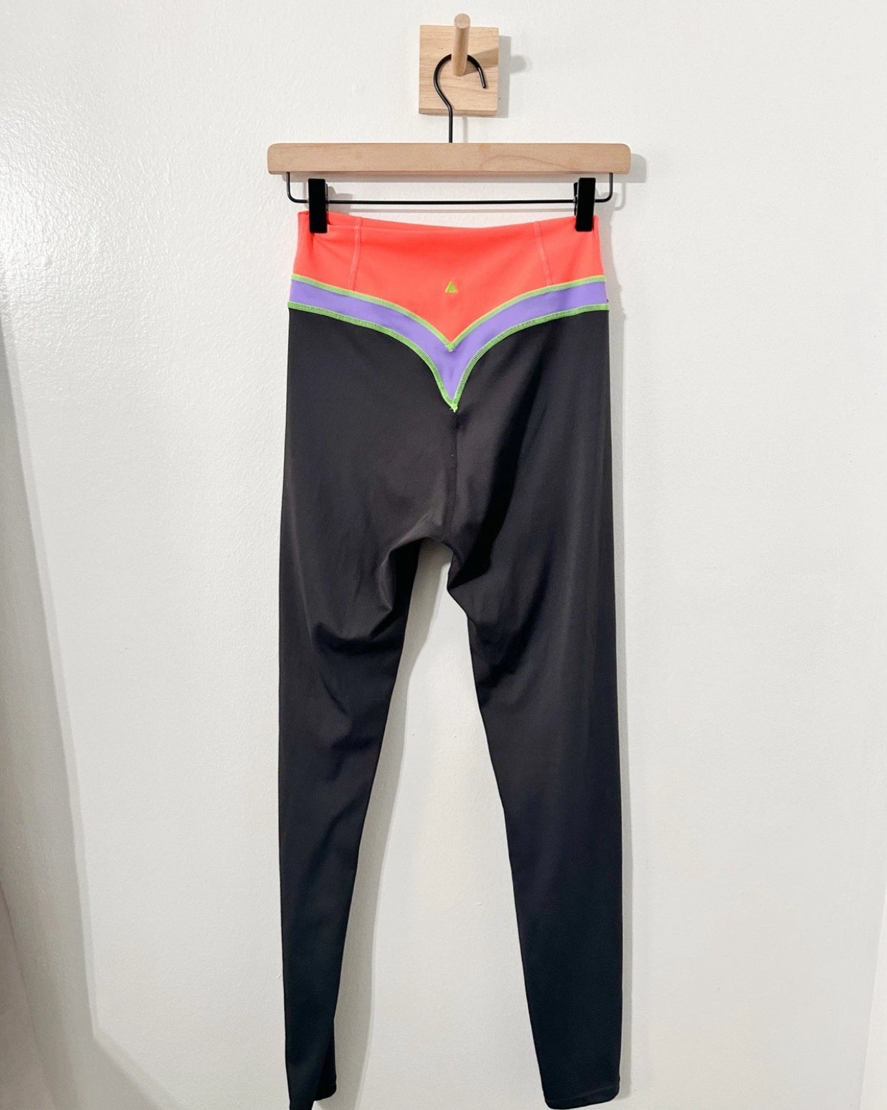 #111 Vitality Women’s Legging Vitality Pulse Hue Pant Midnight Glow Neon Med