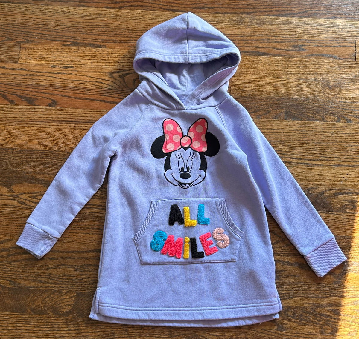 Seller 120, EUC Girls Size 6/7Minnie Mouse Hoodie