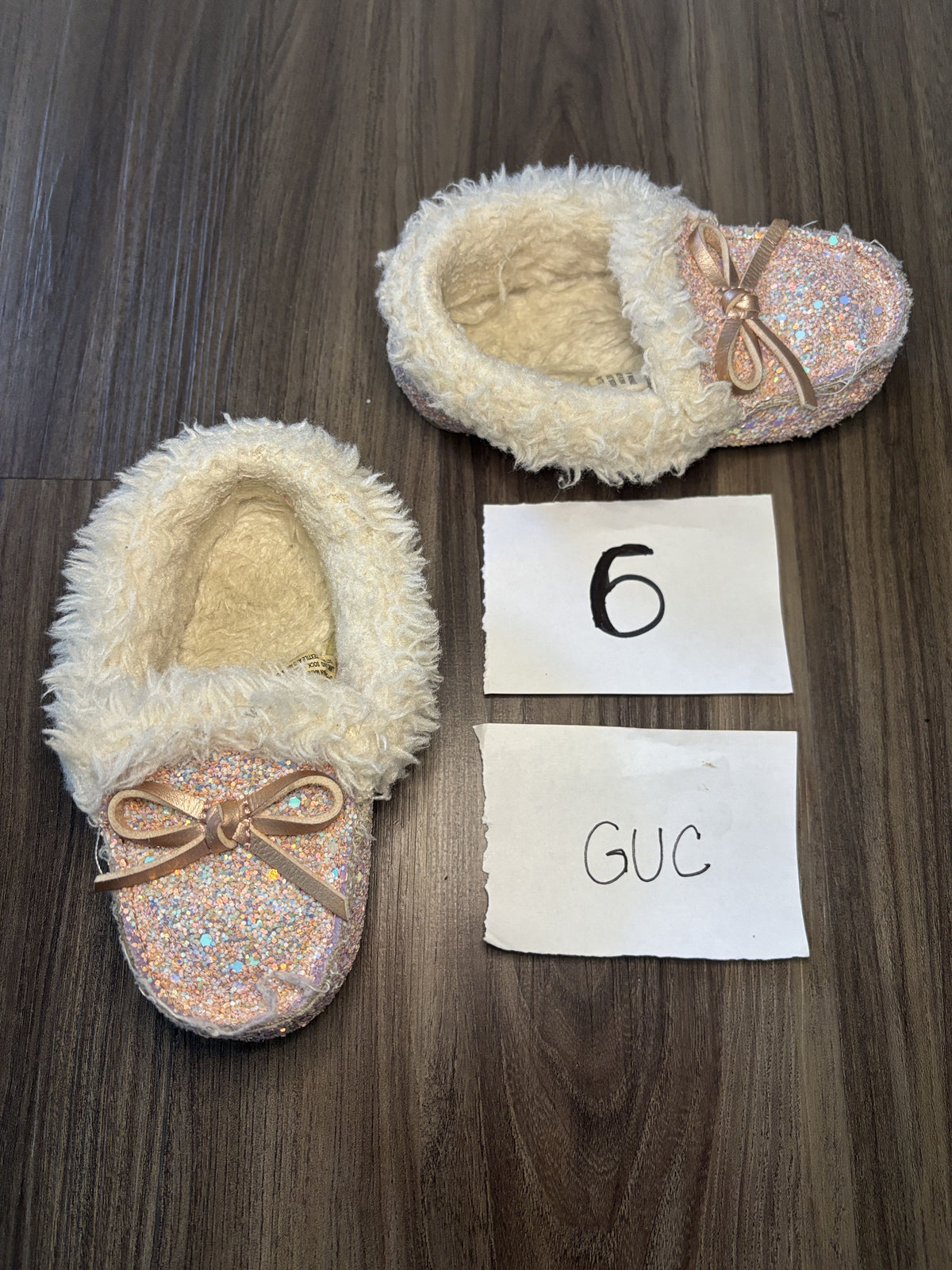#138 - 6T Shoe GUC Slippers