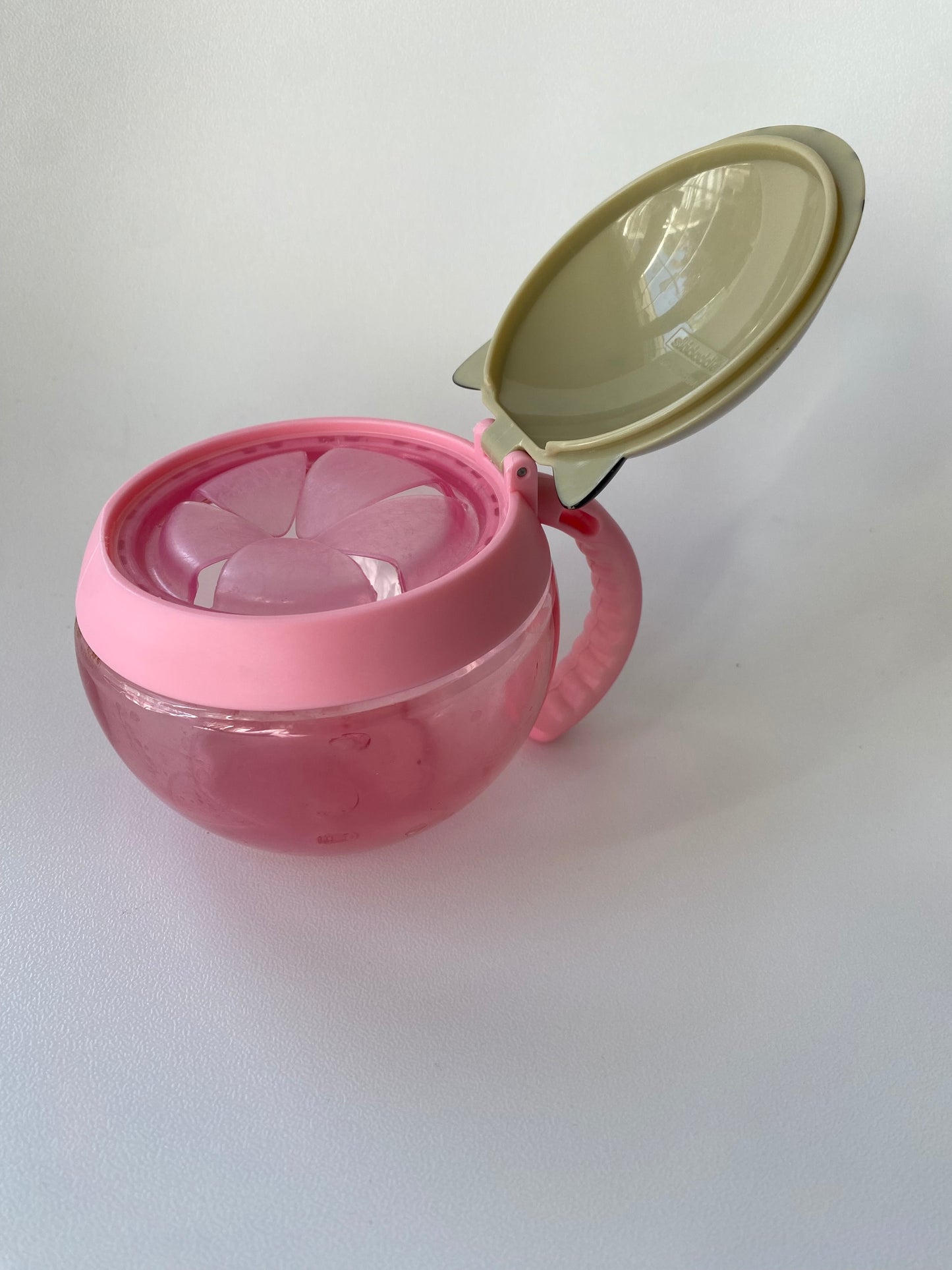 #117, Skip Hop Kitty dining set, GUC