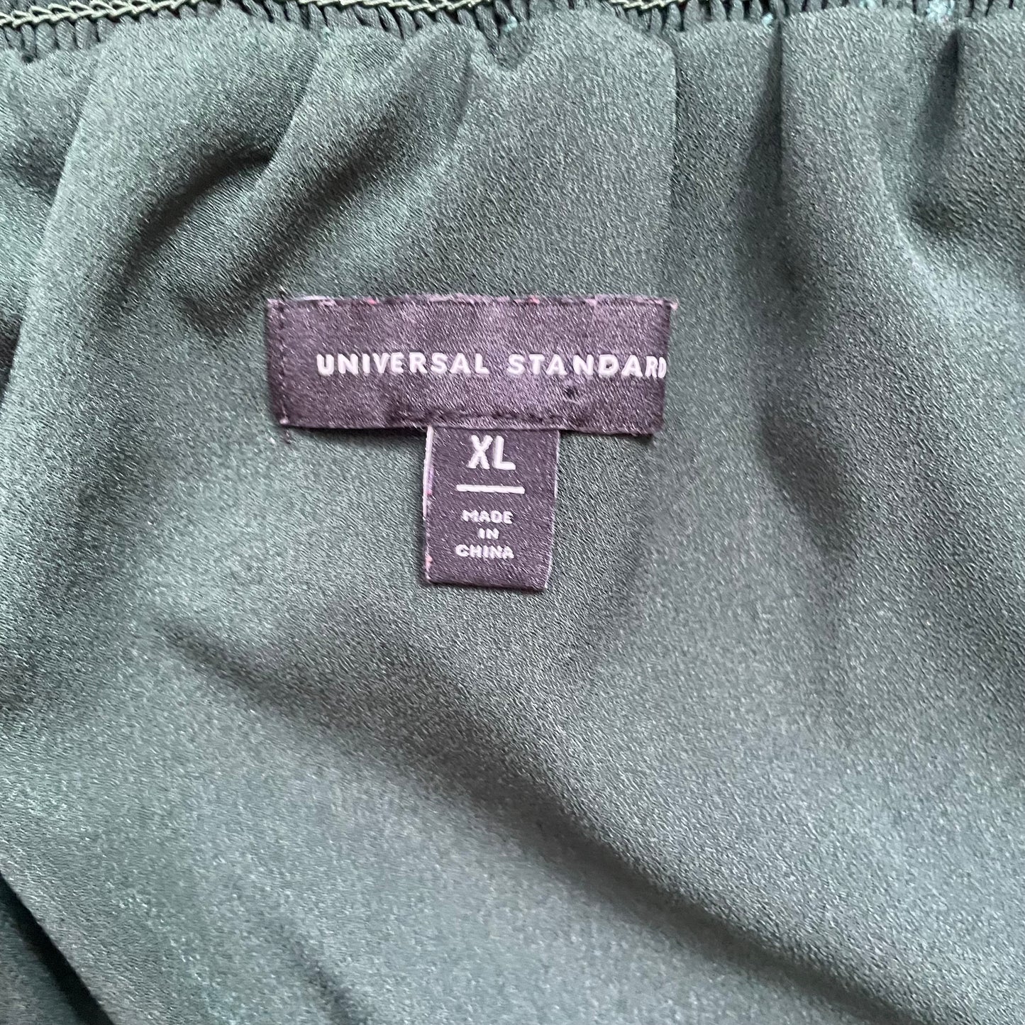 #116 Universal Standard Green Swiss Dot Slit Midi Skirt XL (24-28)