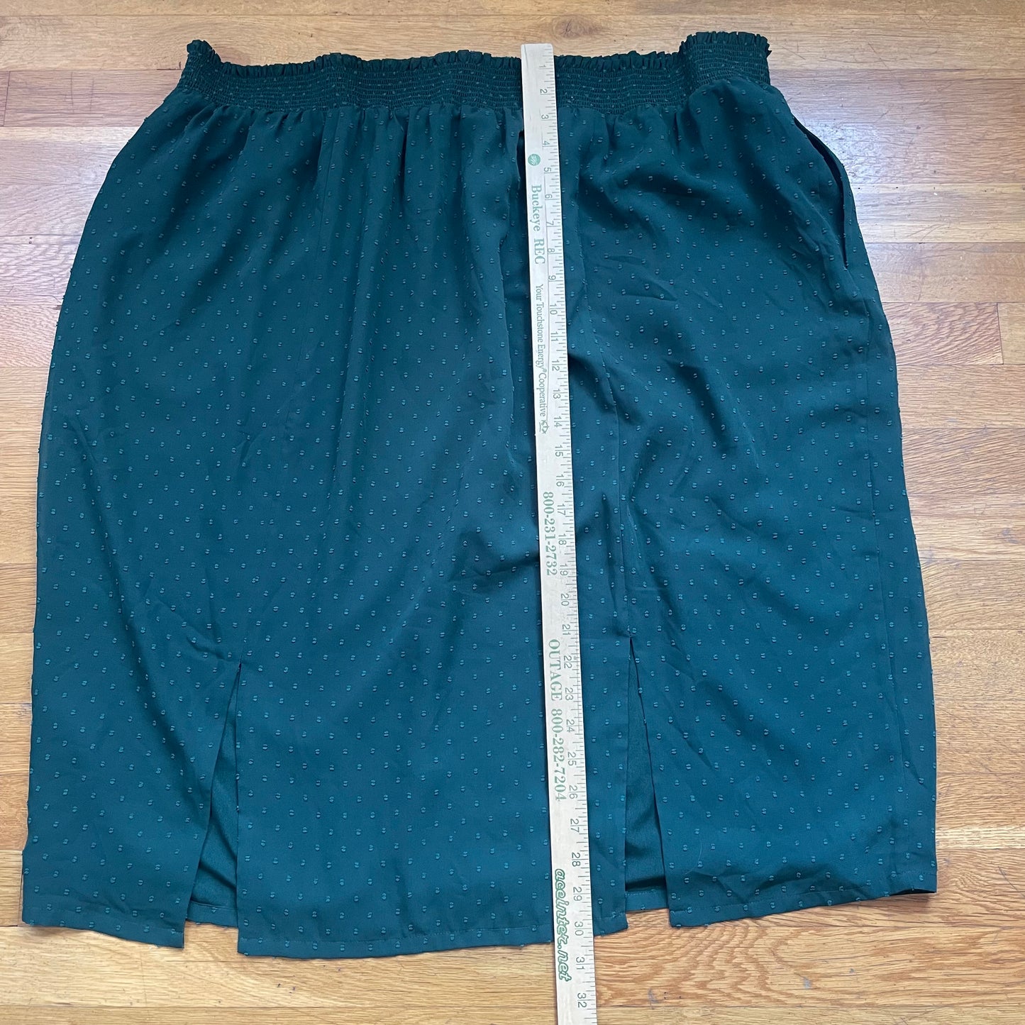 #116 Universal Standard Green Swiss Dot Slit Midi Skirt XL (24-28)