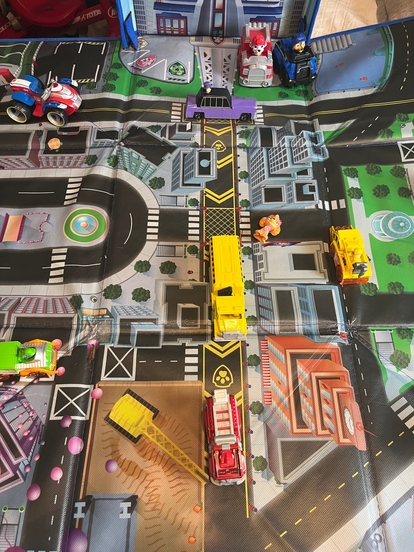 Seller#213 Paw Patrol Adventure City Play Mat with Vehicles EUC!