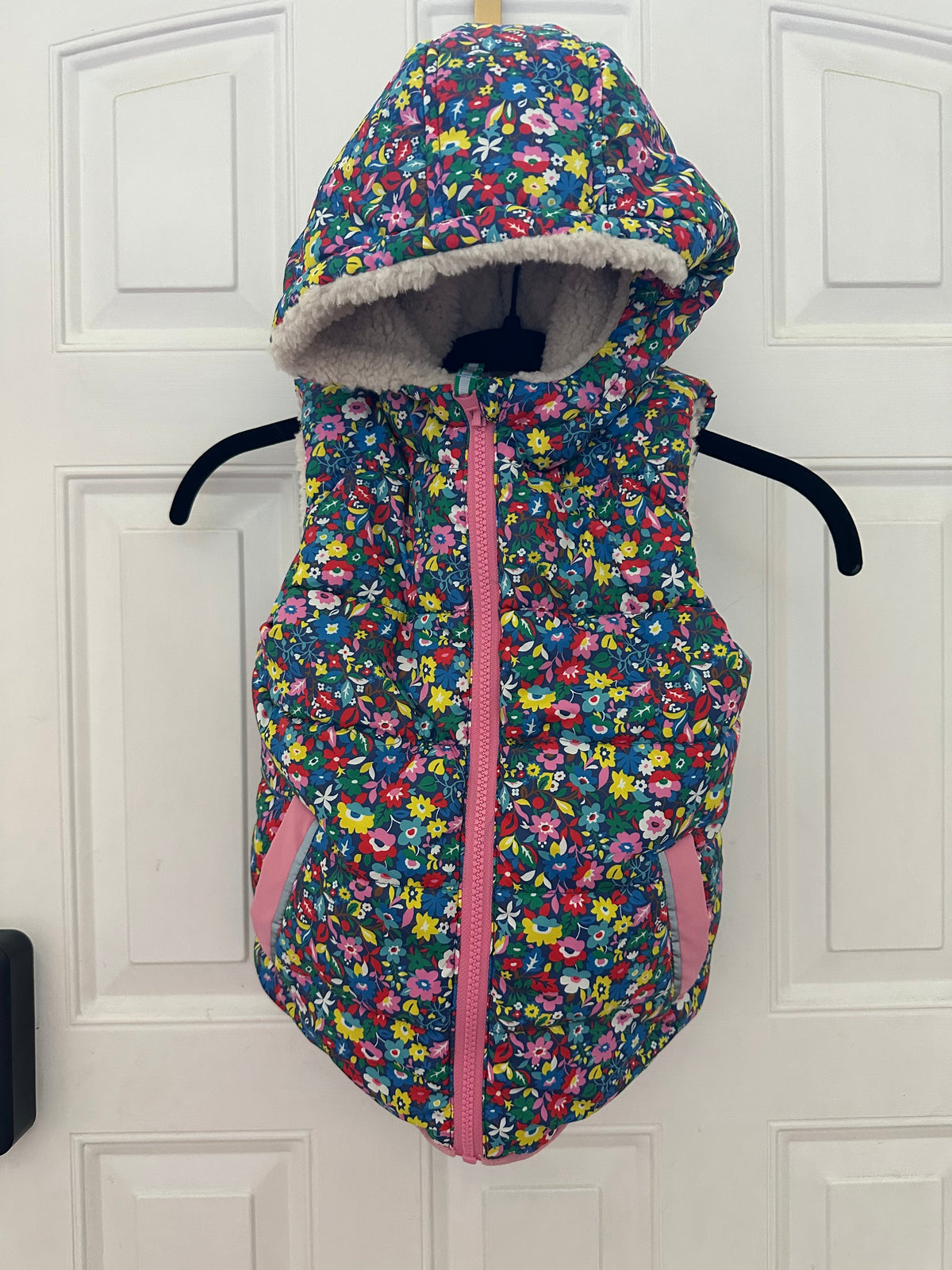 #130 Mini Boden Sz 4-6 Floral Puffer Vest Girls