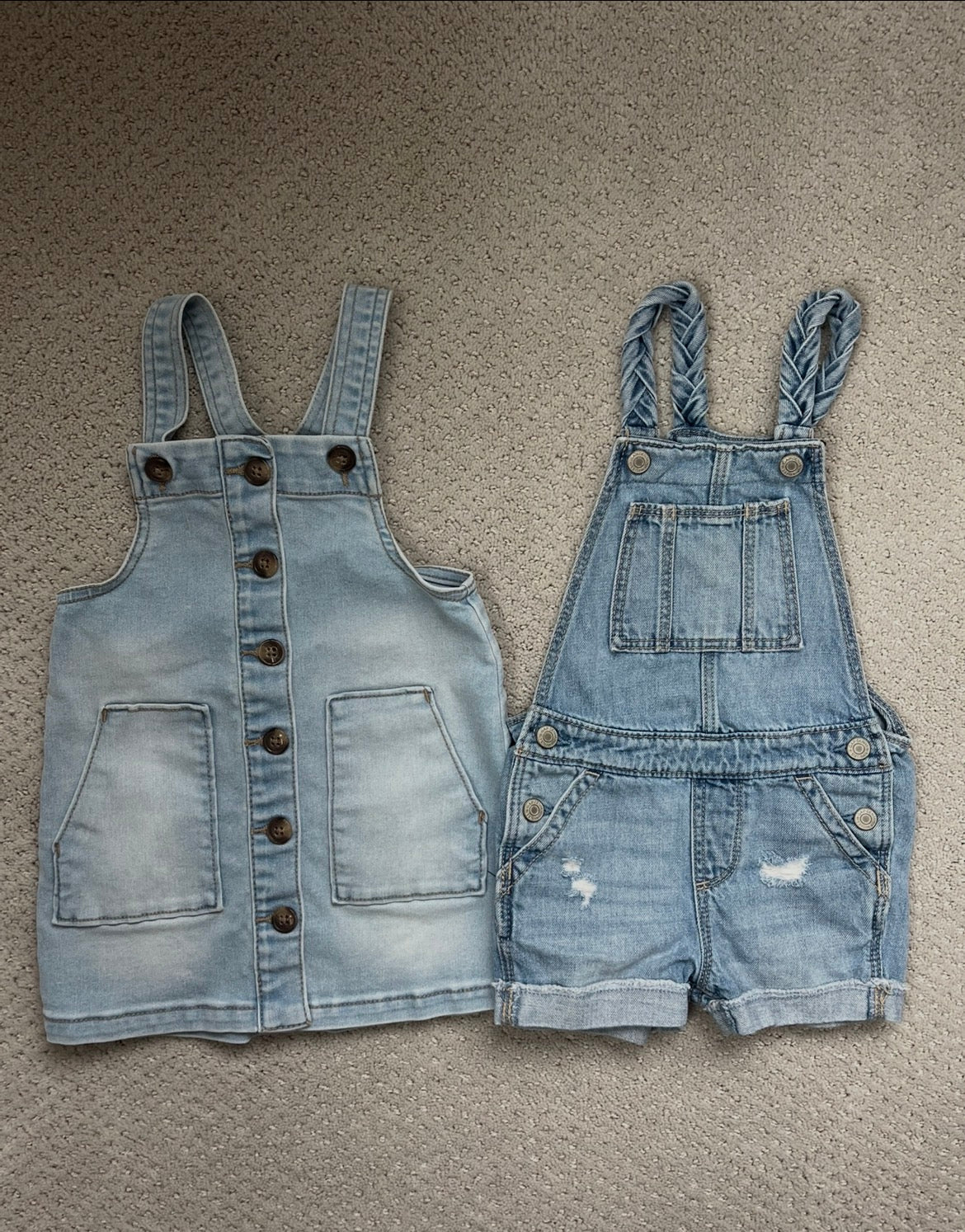 #40 Girls 2T Jumper/Overalls set