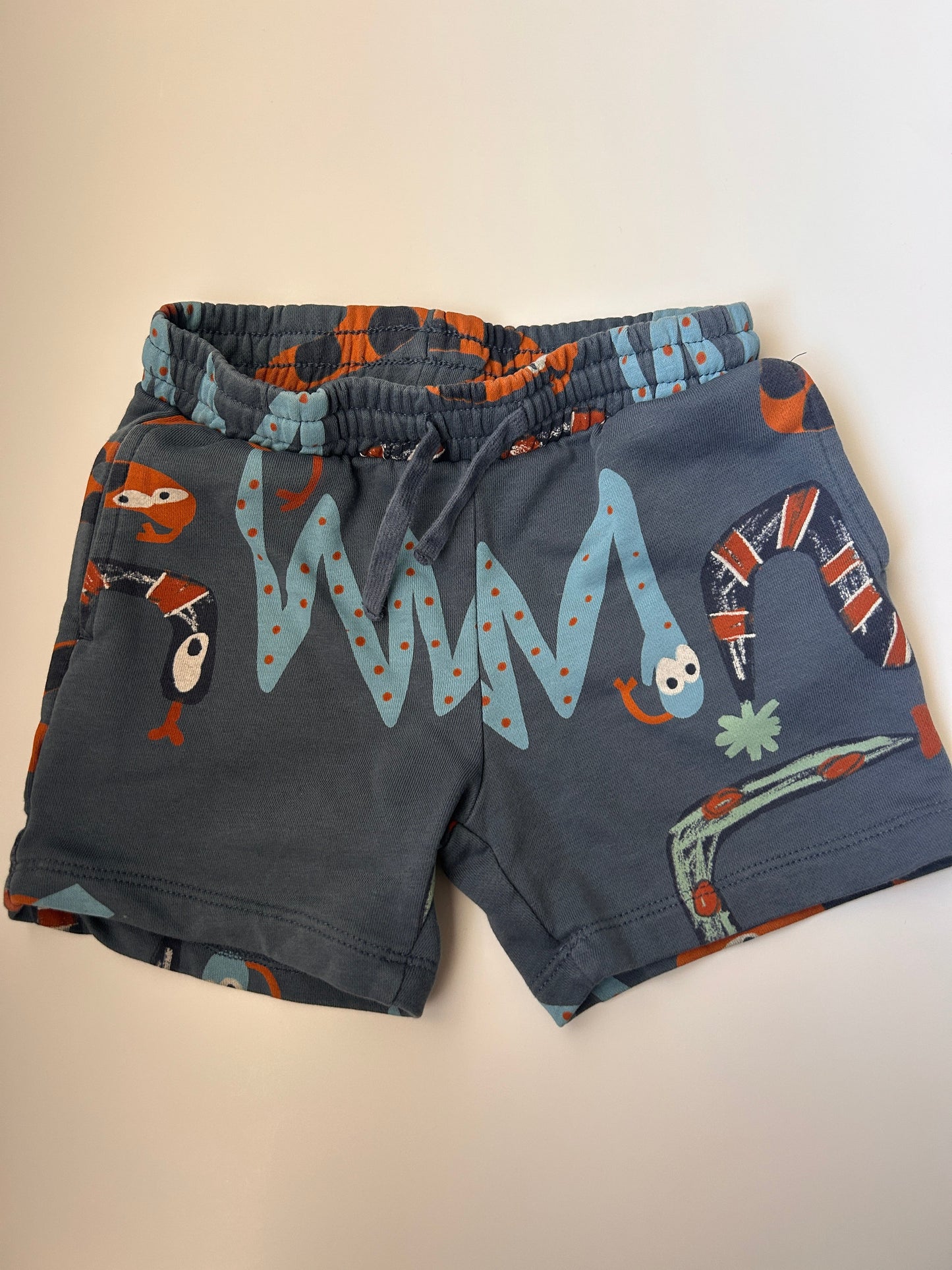 #80 H & M 4T shorts