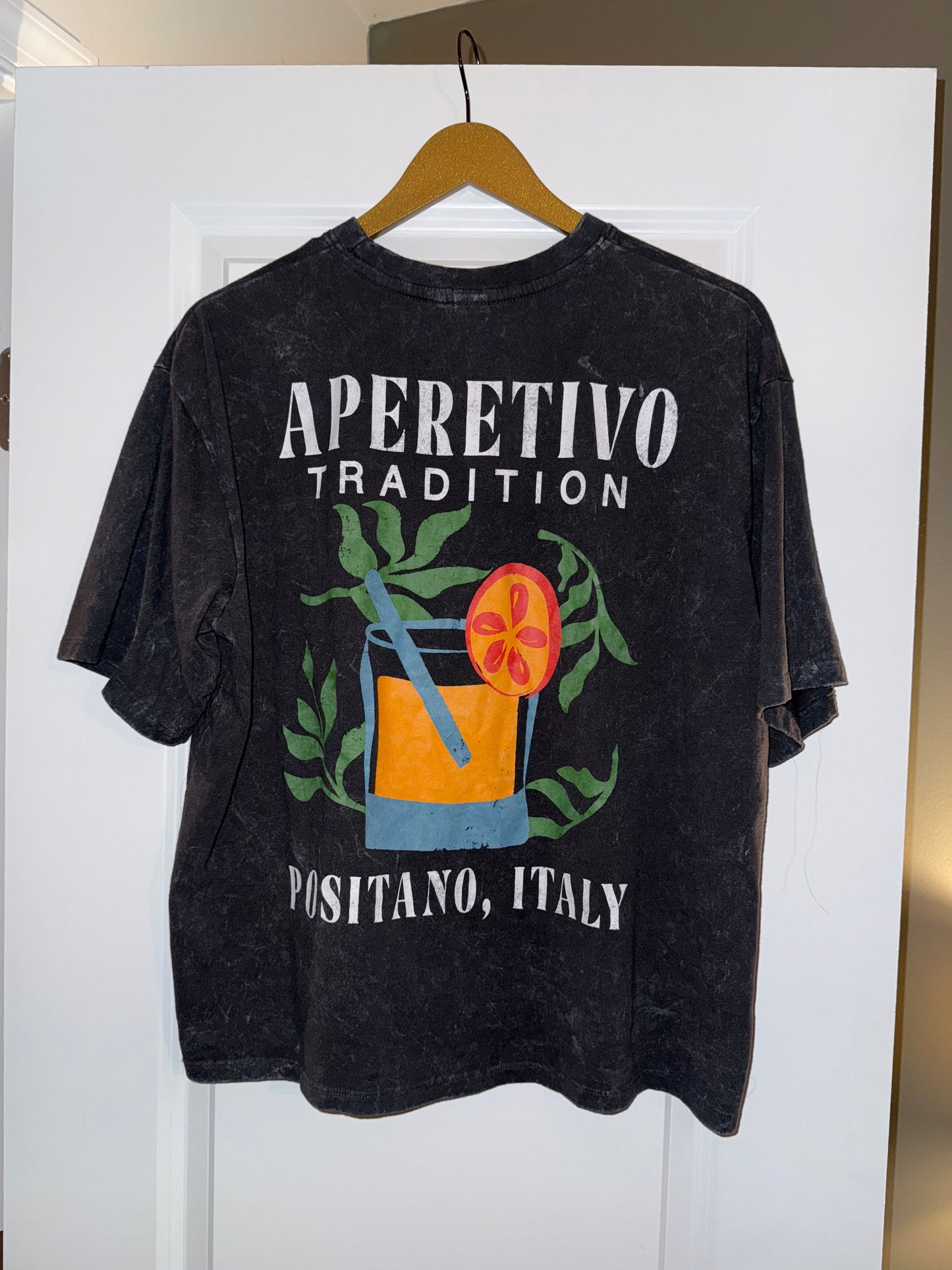 #106: Womens XL Acid Wash Italy Graphic Tee *REDUCED*