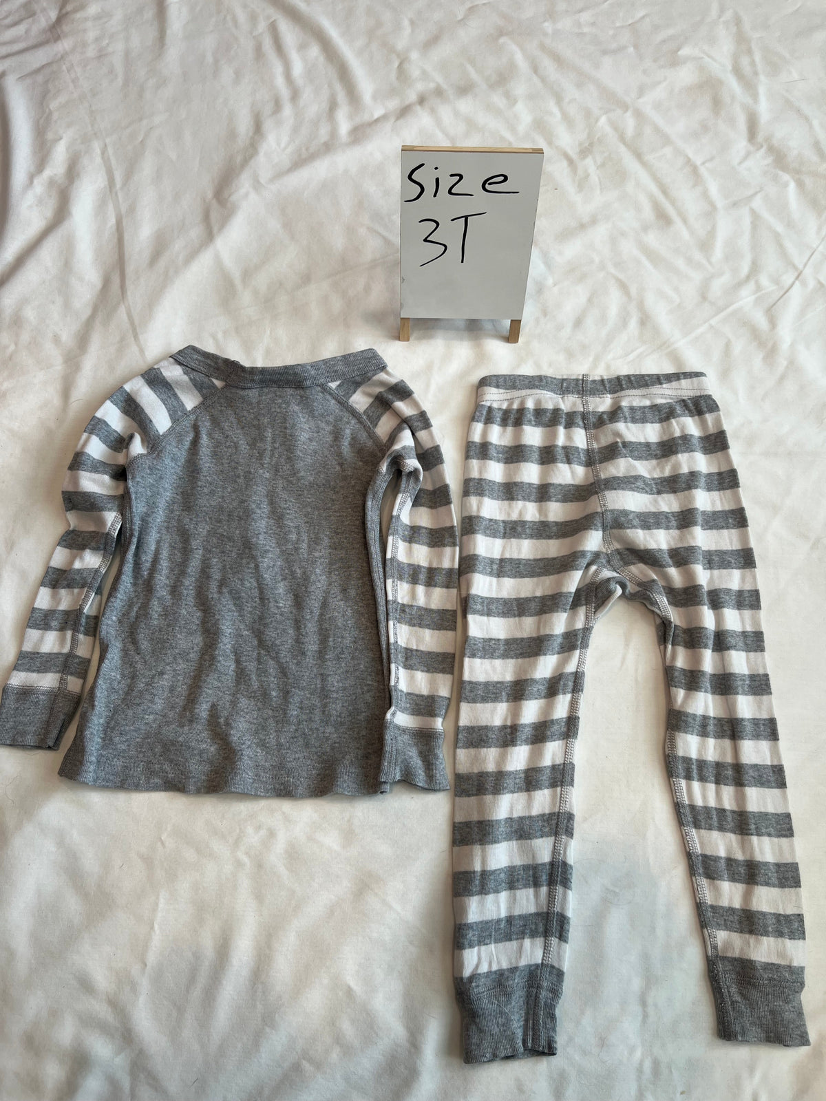 #24 size 3t Hanna Andersson pajamas