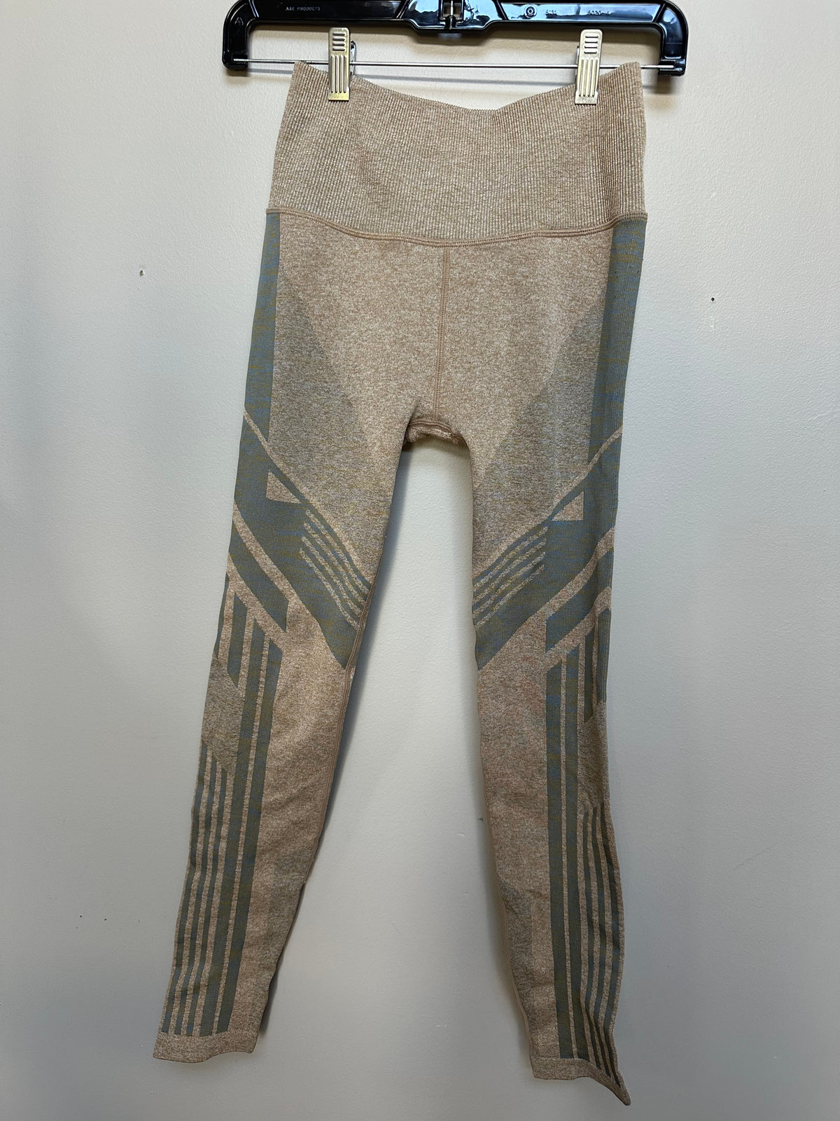 #130 Alo Women’s Sz XZ Set