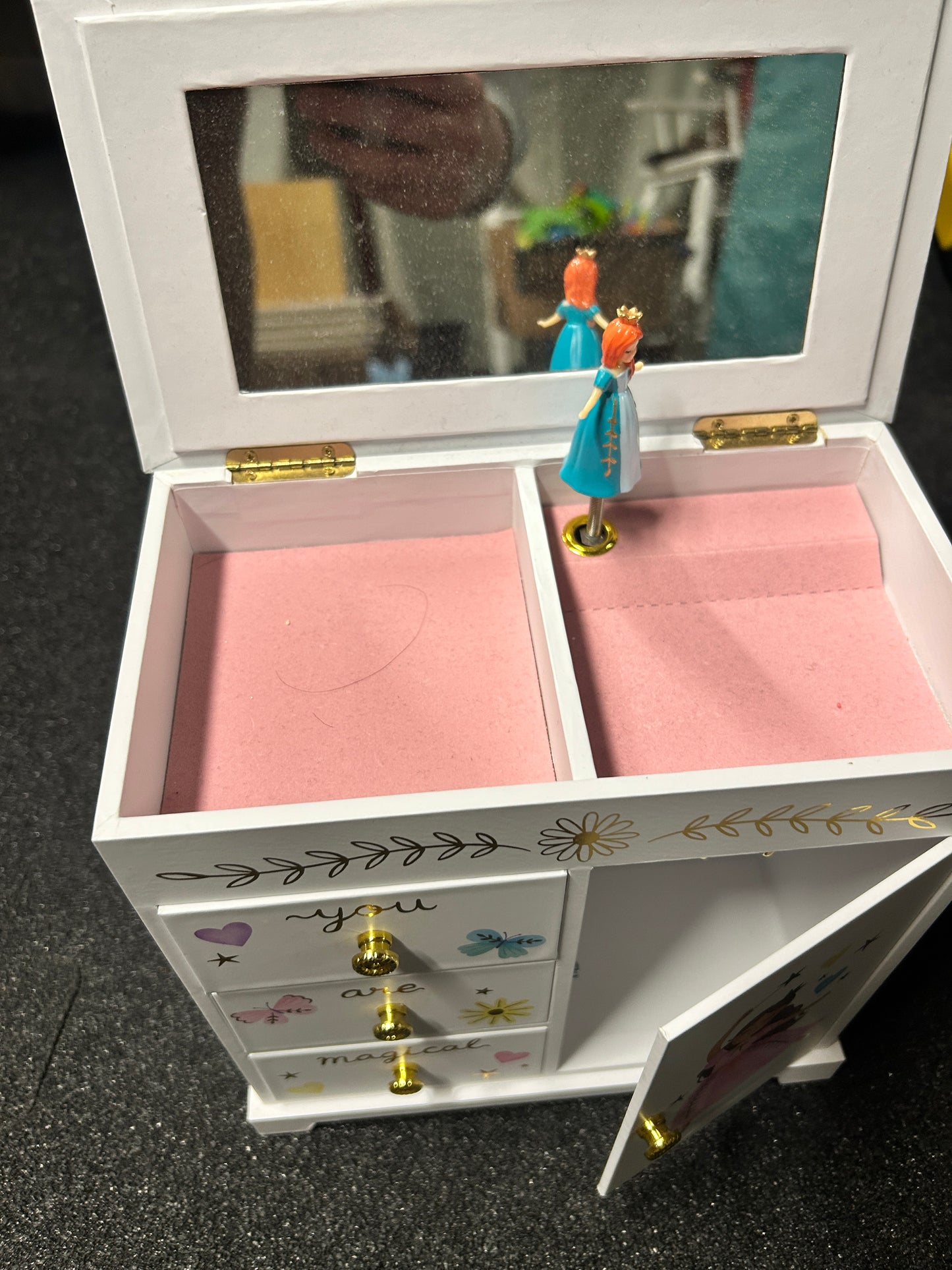 #80 Jewelry Box