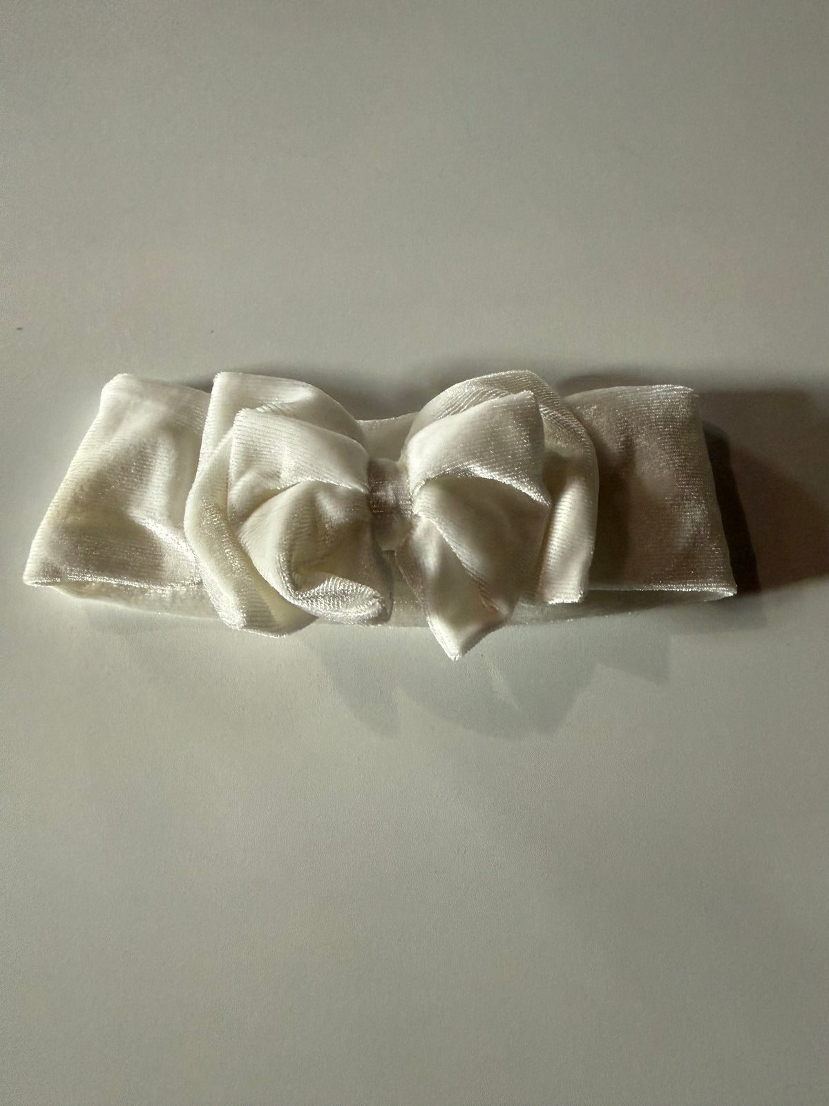 #20 White winter bow EUC