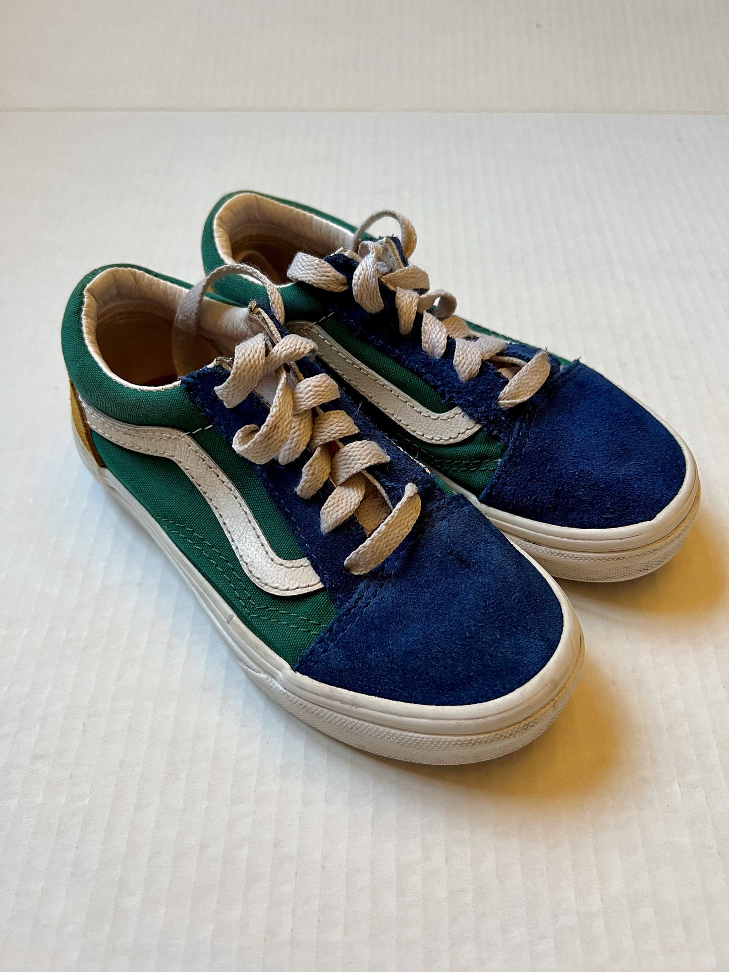 134 Vans multi color shoes Unisex size 12 Kids