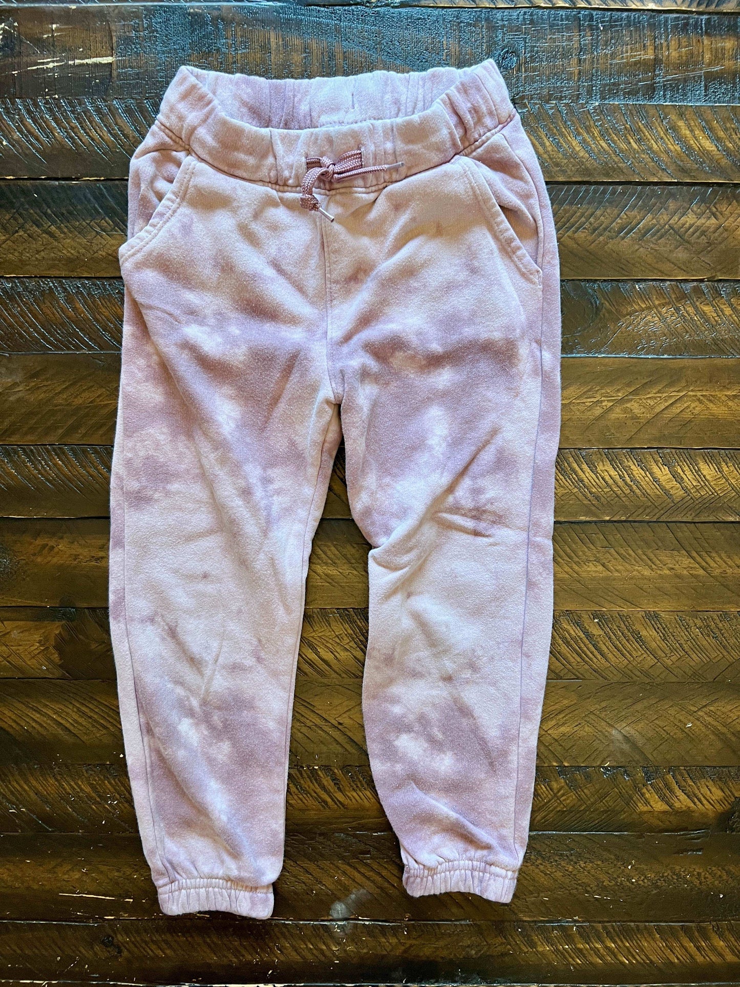 134 Old Navy Girls tie dye joggers 4T
