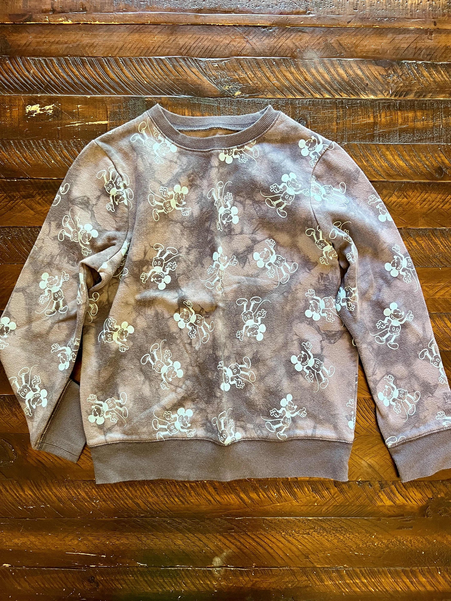 134 Disney Boys Mickey sweatshirt Size 10