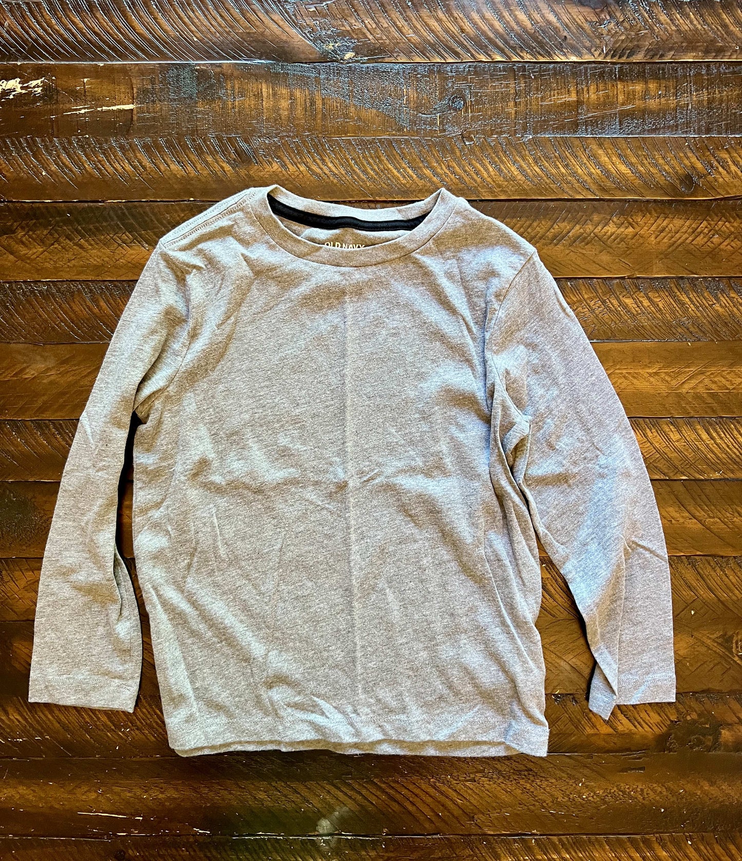 134 Old Navy Boys gray shirt Size 6/7