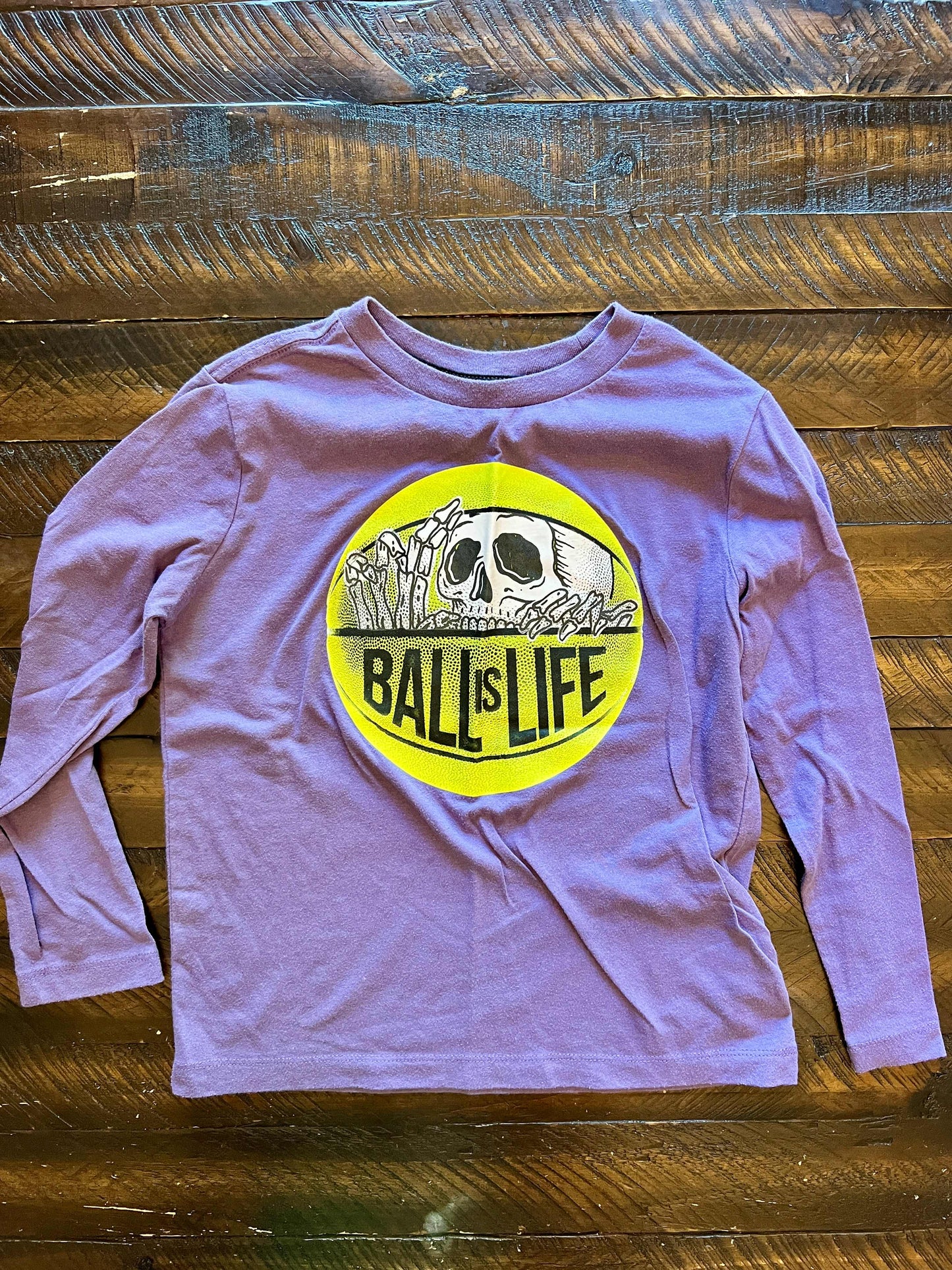 134 Old Navy Boys purple Bball Tee Size 6/7