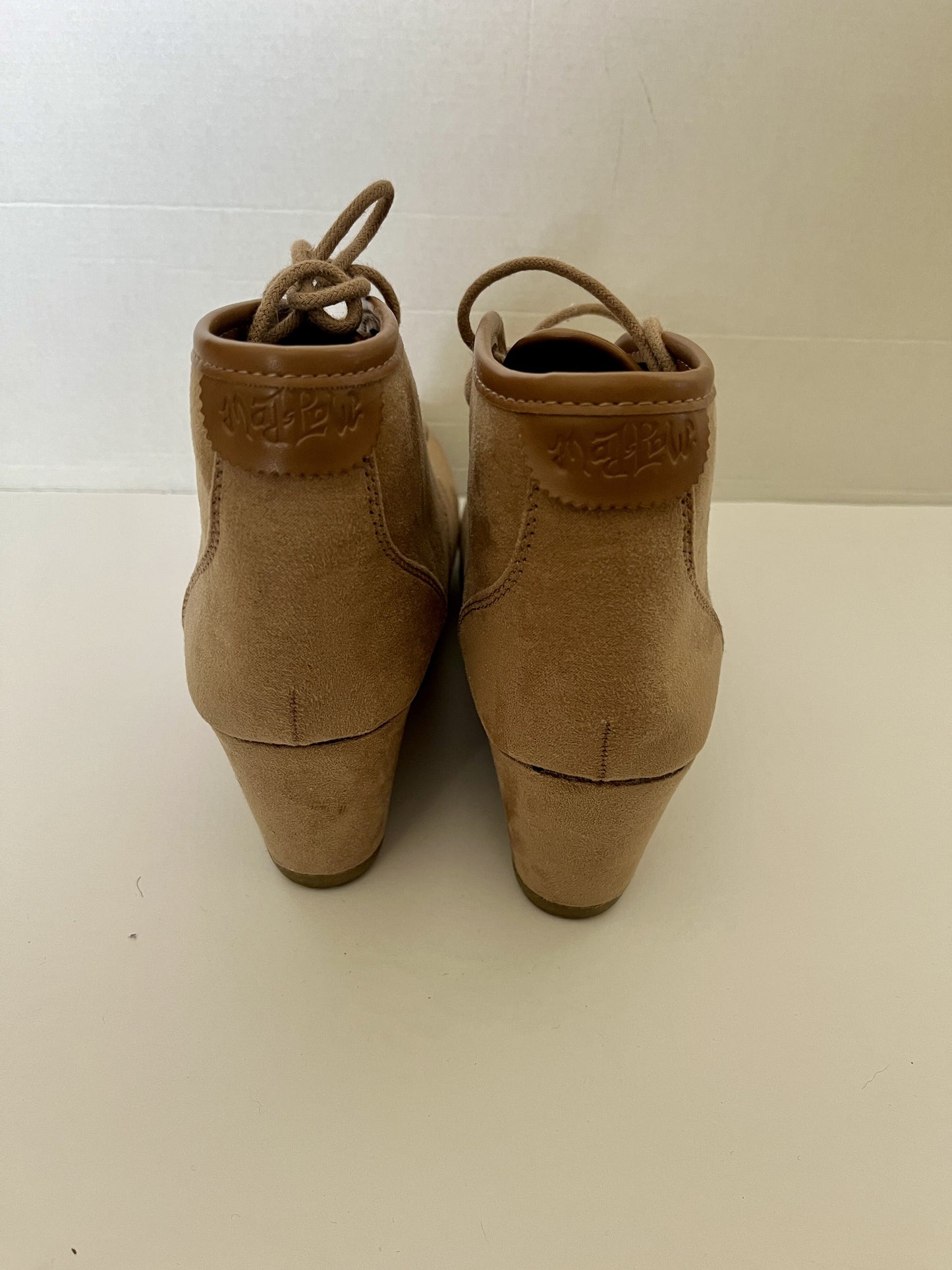 #124 Mad Love Tan Suede Women's Booties Size 8