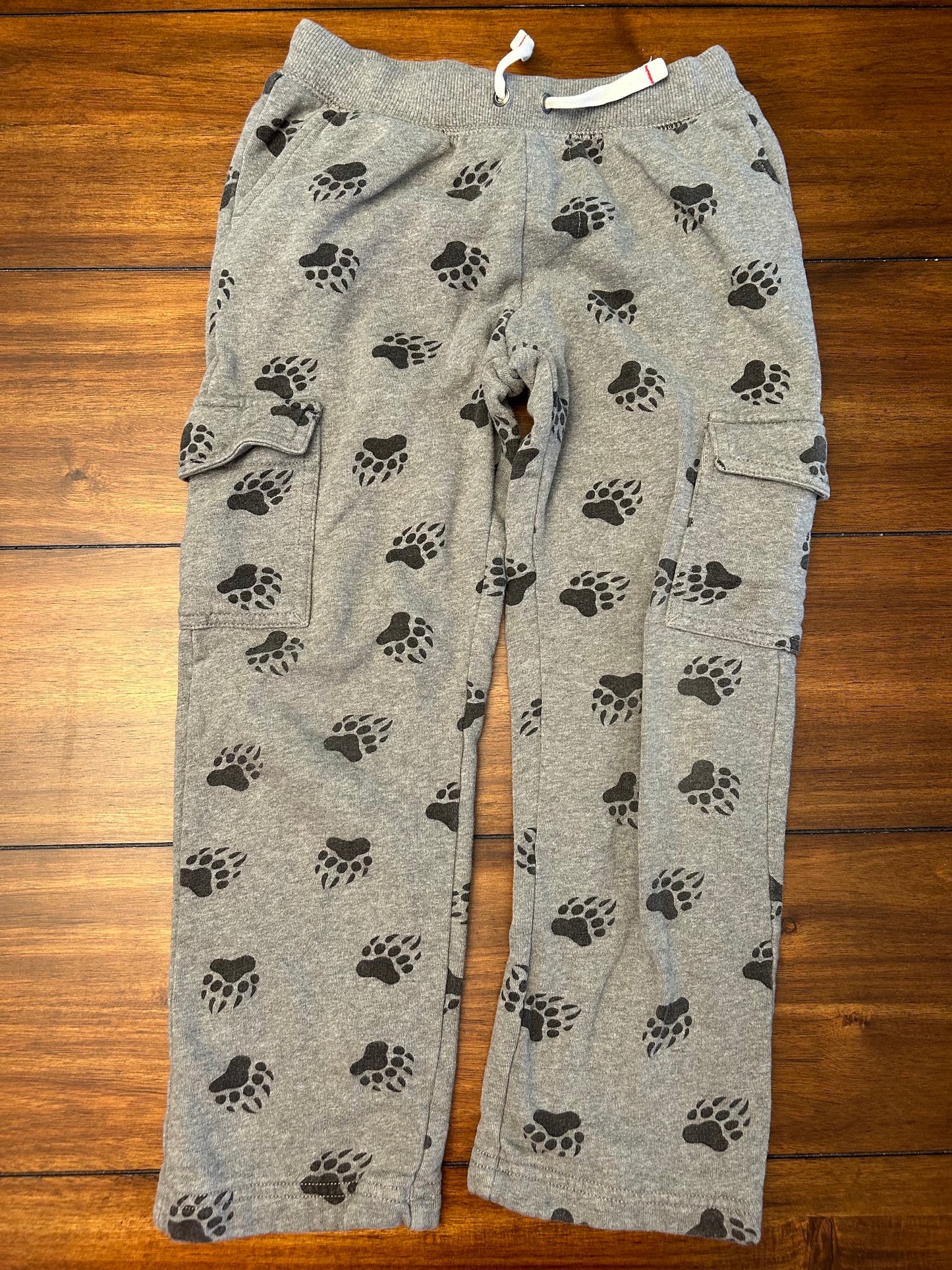 #201 Hanna Andersson Boys Size 8 (130) Gray Animal Footprint Printed Lined Sweatpants