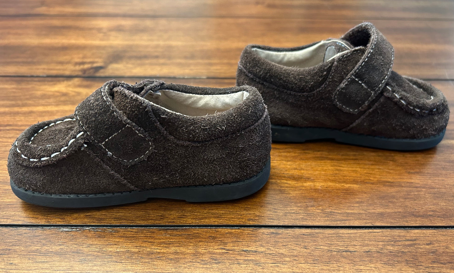 #201 See Kai Run Boys Size 6 (little kid) Dark Brown Suede Velcro Dress Shoes