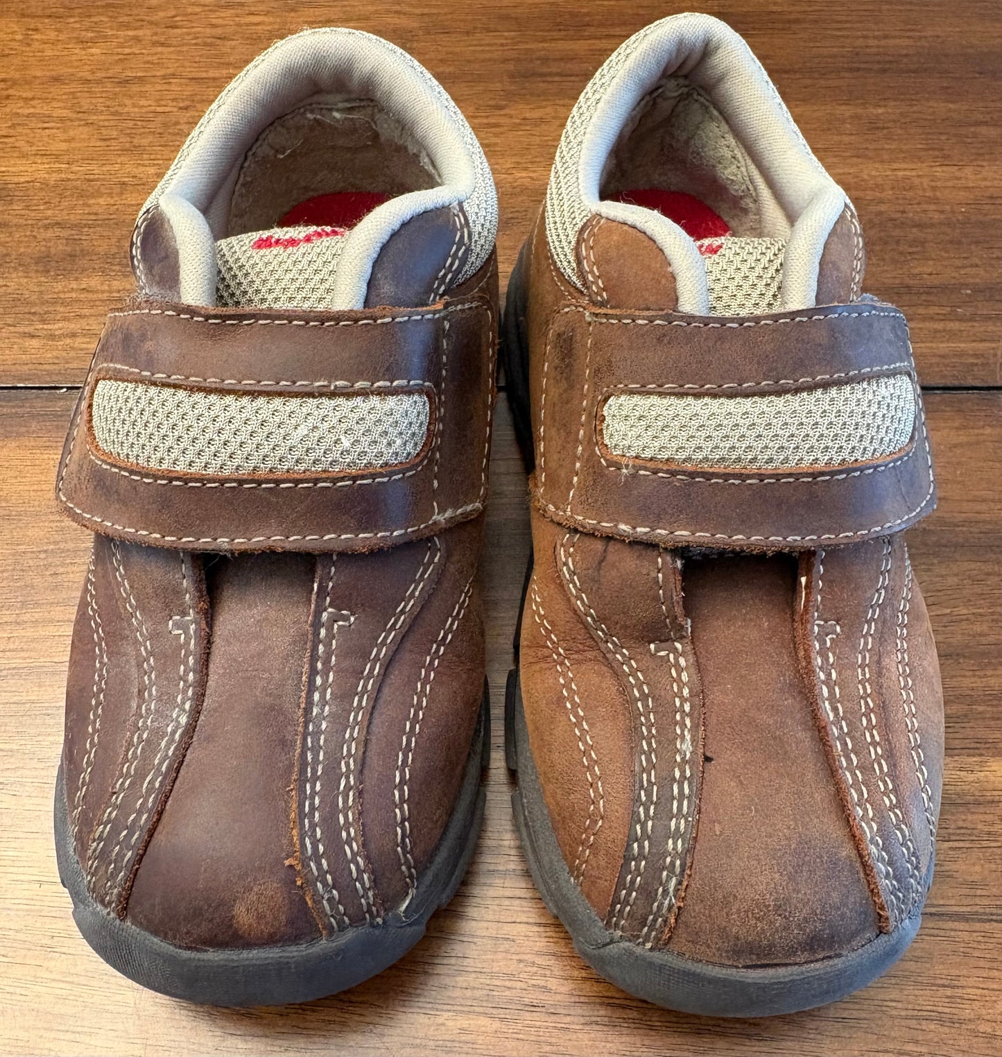 #201 Munchkin Boys Size 10 W Brown Velcro Dress Shoes