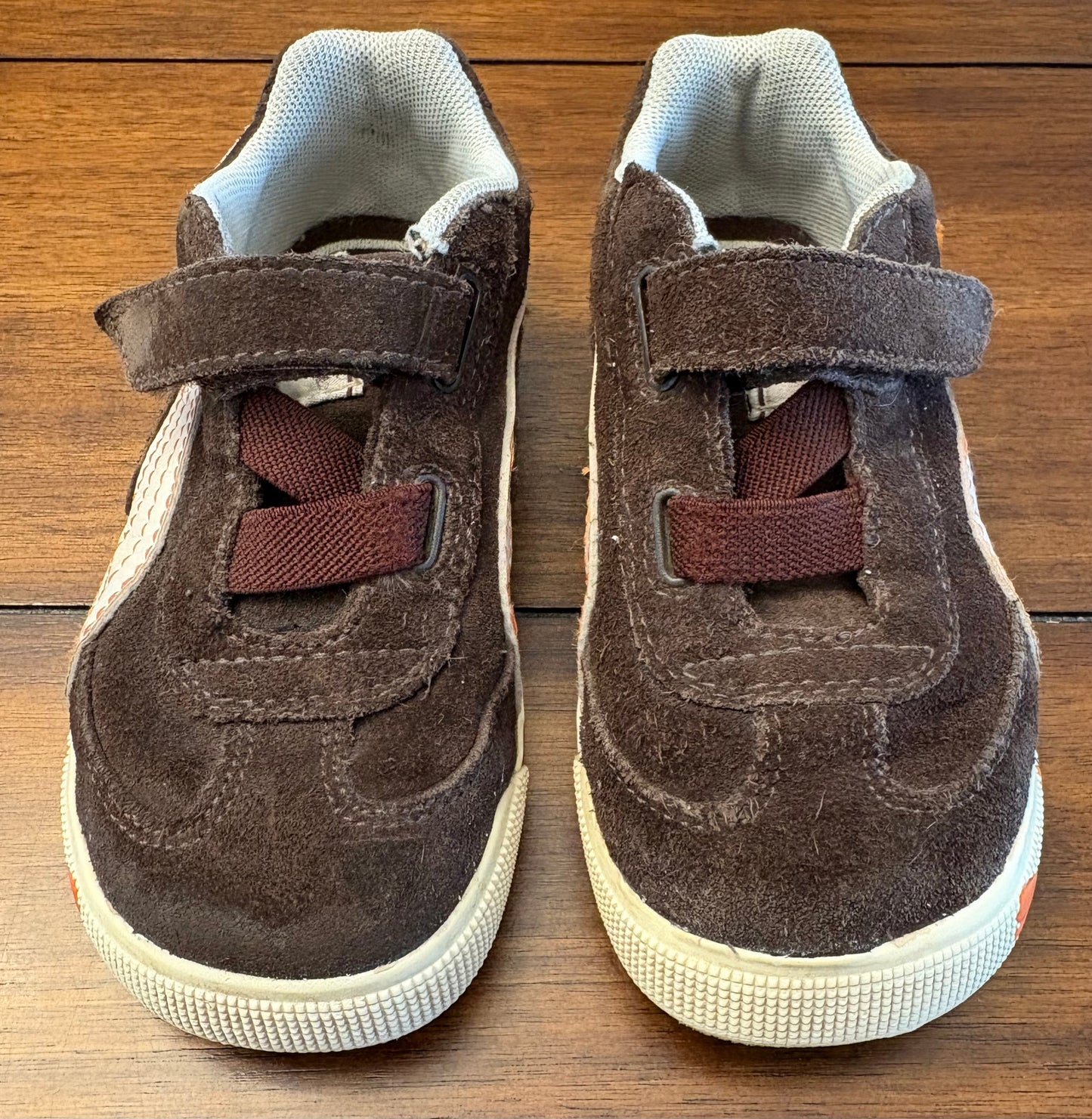 #201 Puma Boys Size 9 Brown Velcro Tennis Shoes
