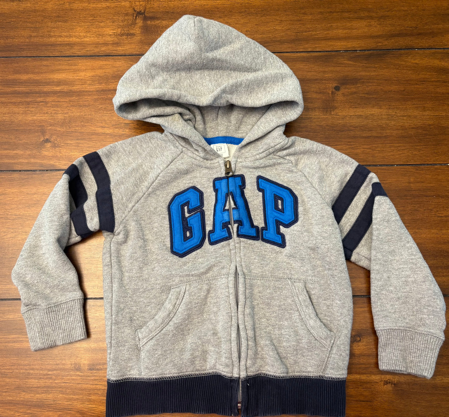 #201 Baby Gap Boys Size 3 Light Gray GAP Logo Hooded Zipper Sweatshirt