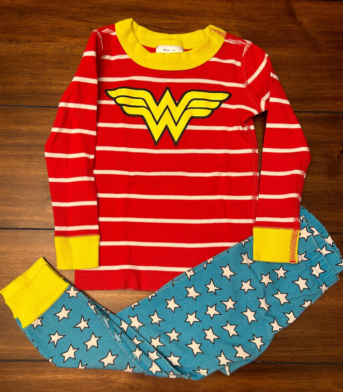 #201 Hanna Andersson Girls Size 3 (90) Red & Blue Wonder Woman Graphic Printed Pajama Set