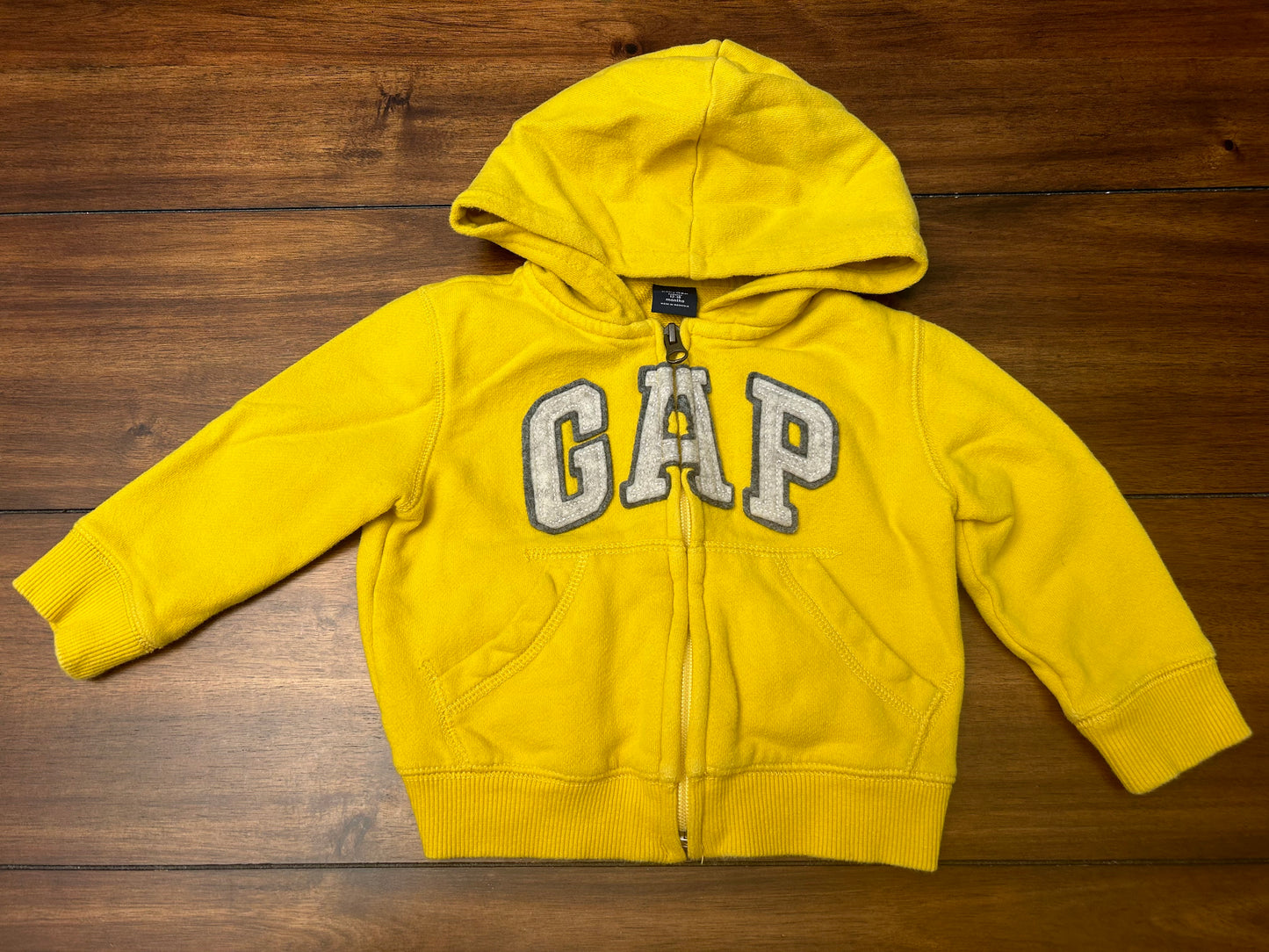 #201 Baby Gap Boys Size 12-18M Yellow GAP Logo Hooded Zipper Sweatshirt