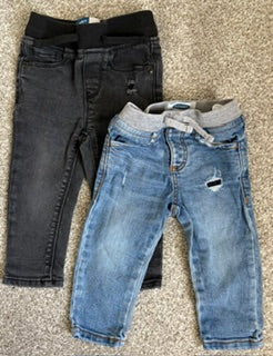Seller #178 Set of 2 Old Navy jeans 12-18m