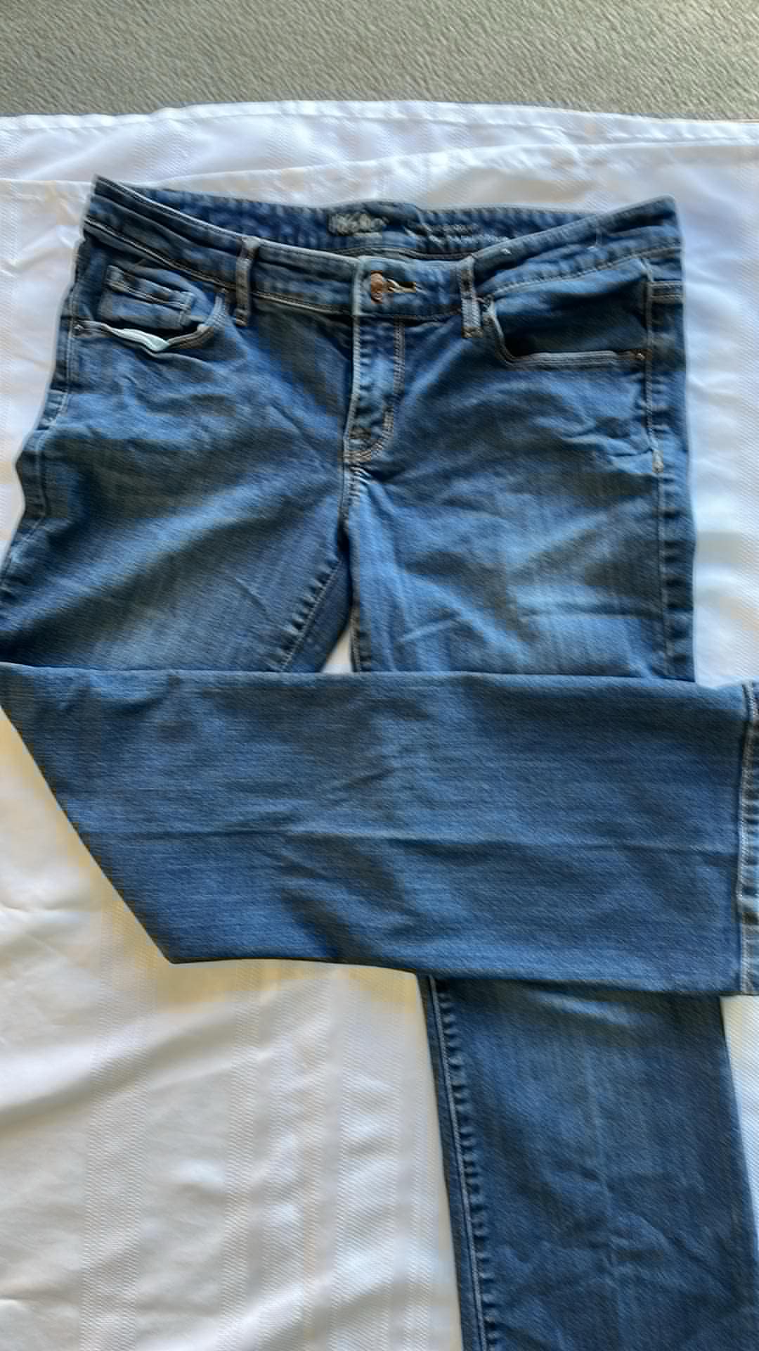 #29 Women's size 10S low rise jeans EUC