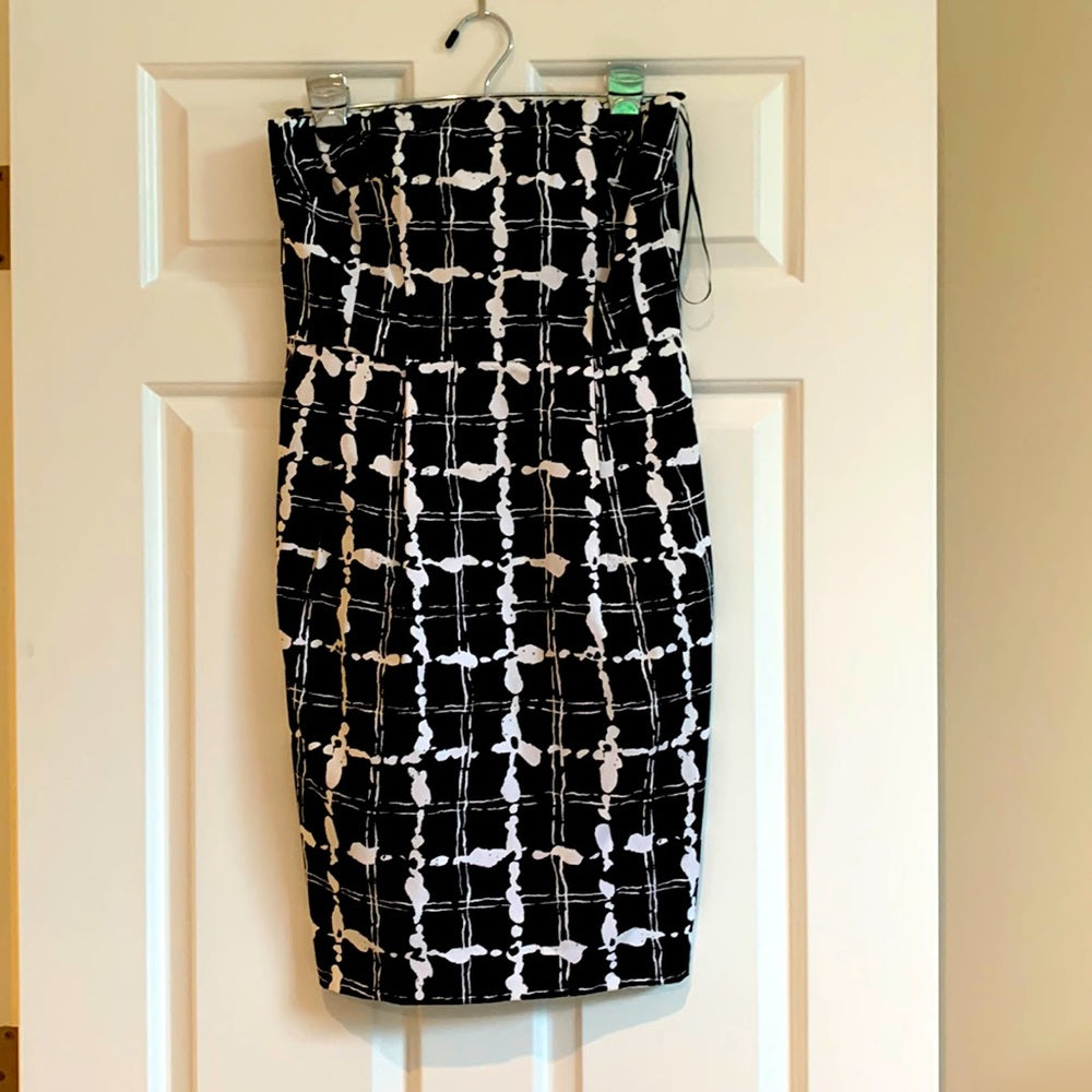 #151 - NWT - Express Black Cocktail Mini dress - Size 4