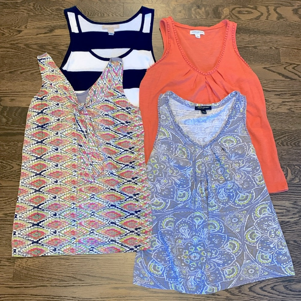 #151 - Women's Banana Republic & The Limited Tank Top Lot (4 shirts) - Women's Small