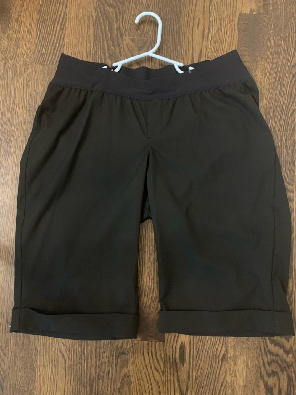 #151 - Gap Maternity Black Shorts - Size 4