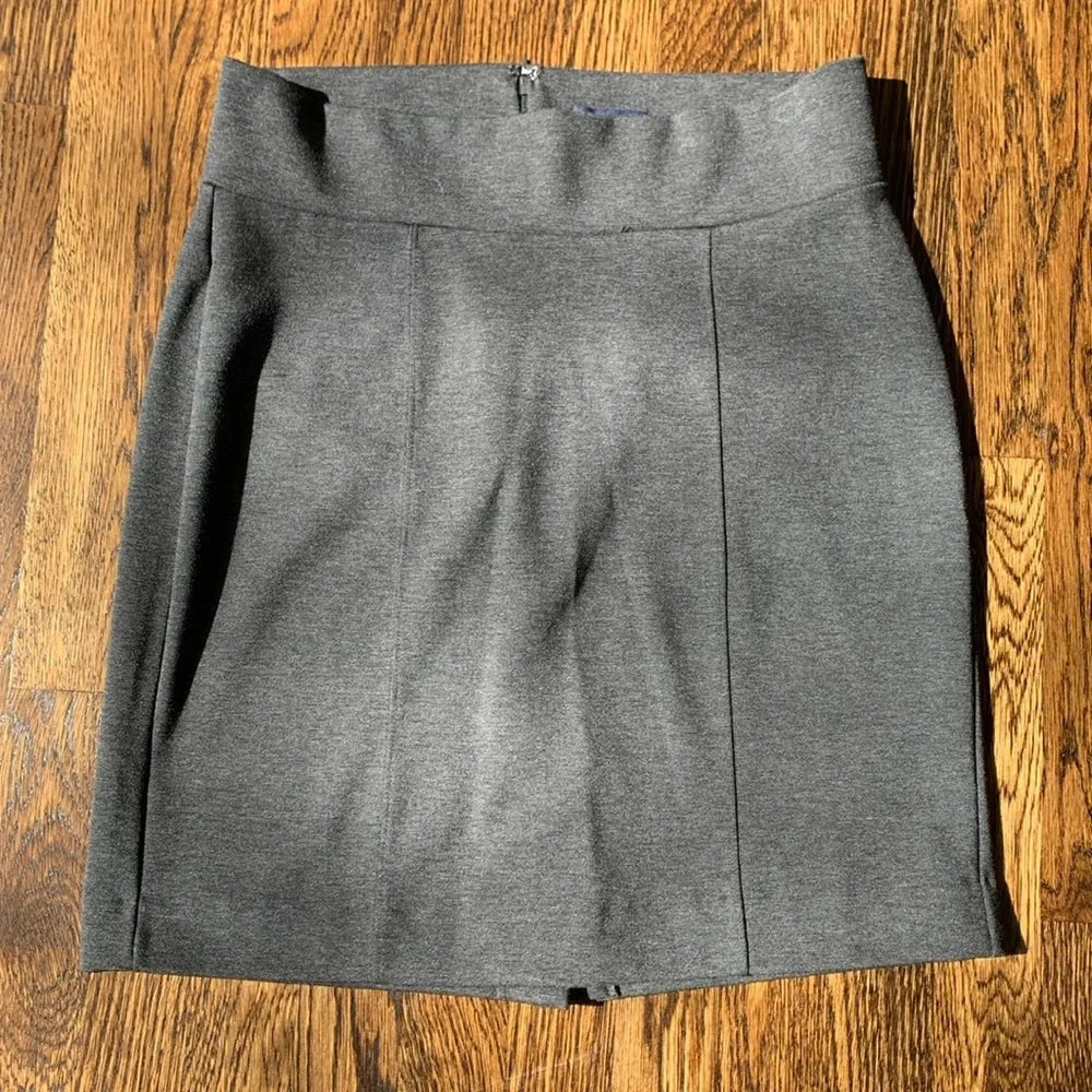 #151 - Gap Maternity Gray Skirt - Size 2