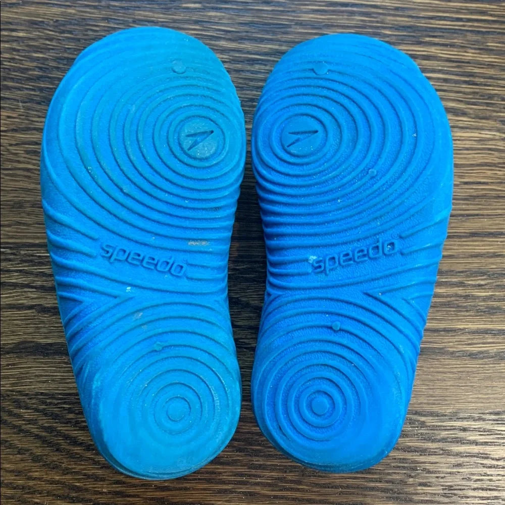 #48 - Speedo Black and Blue Water Shoes - Toddler Medium (7/8)