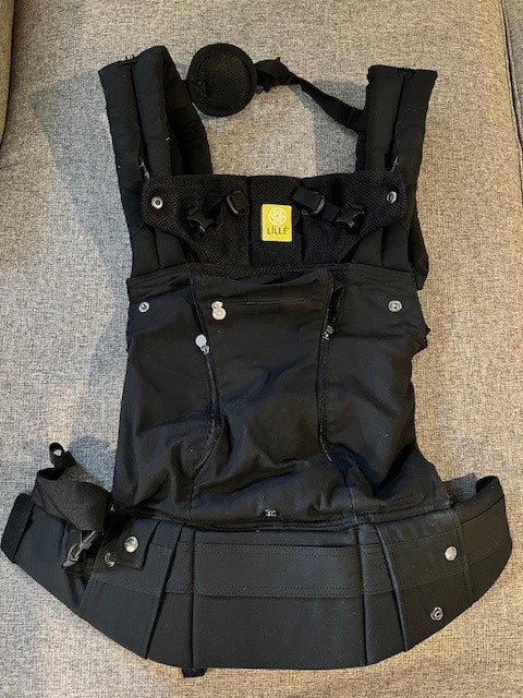 Seller #79 | Lillie Baby Carrier REDUCED