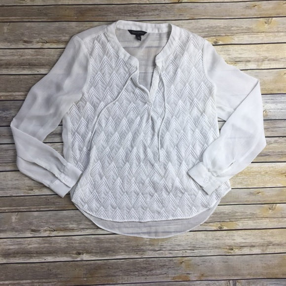 Seller 229 - Banana Republic Factory White Arrow Blouse (M)