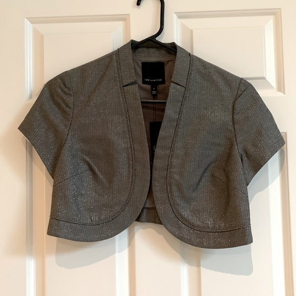 #181 - NWT - The Limited Women's Grey Cropped Jacket