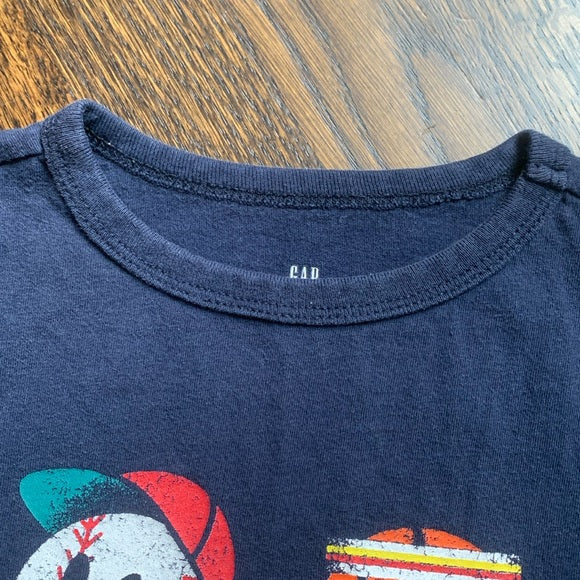 #181 - Gap Kids Navy Graphic T-Shirt - Small
